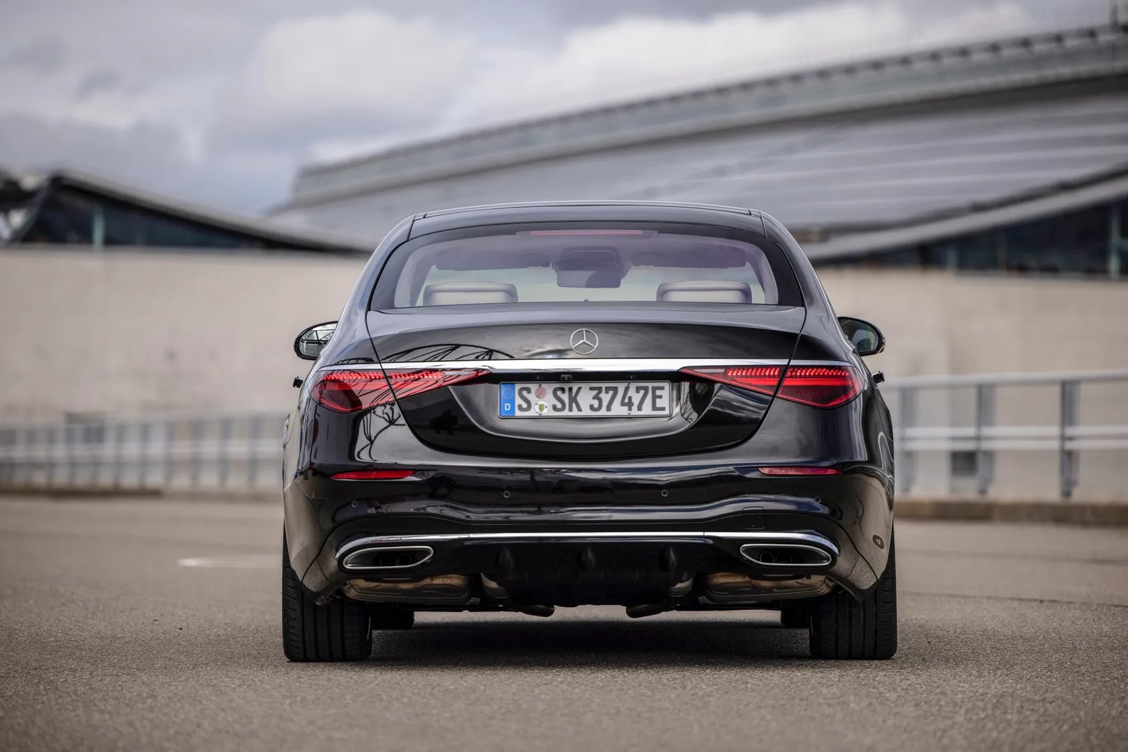 Mercedes_S-Class_7_generation__Sedan_Long__9.jpg