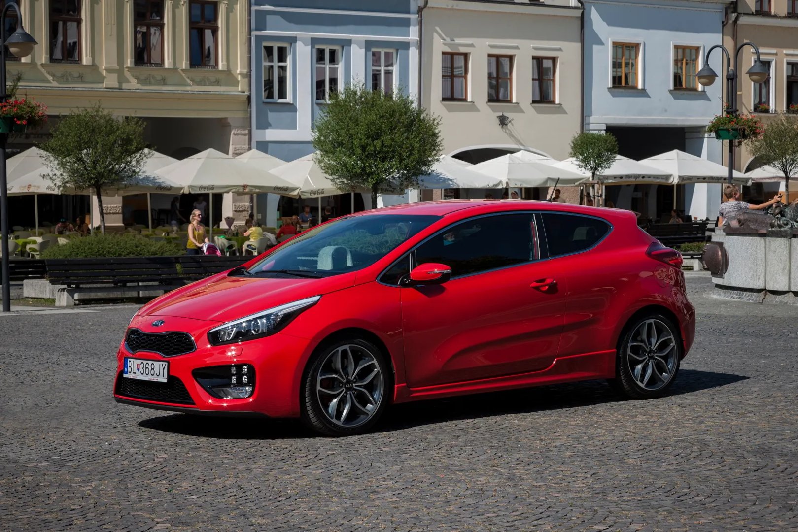 Kia_Ceed_GT_1_generation_restyling__Hatchback_5-door__3.jpg