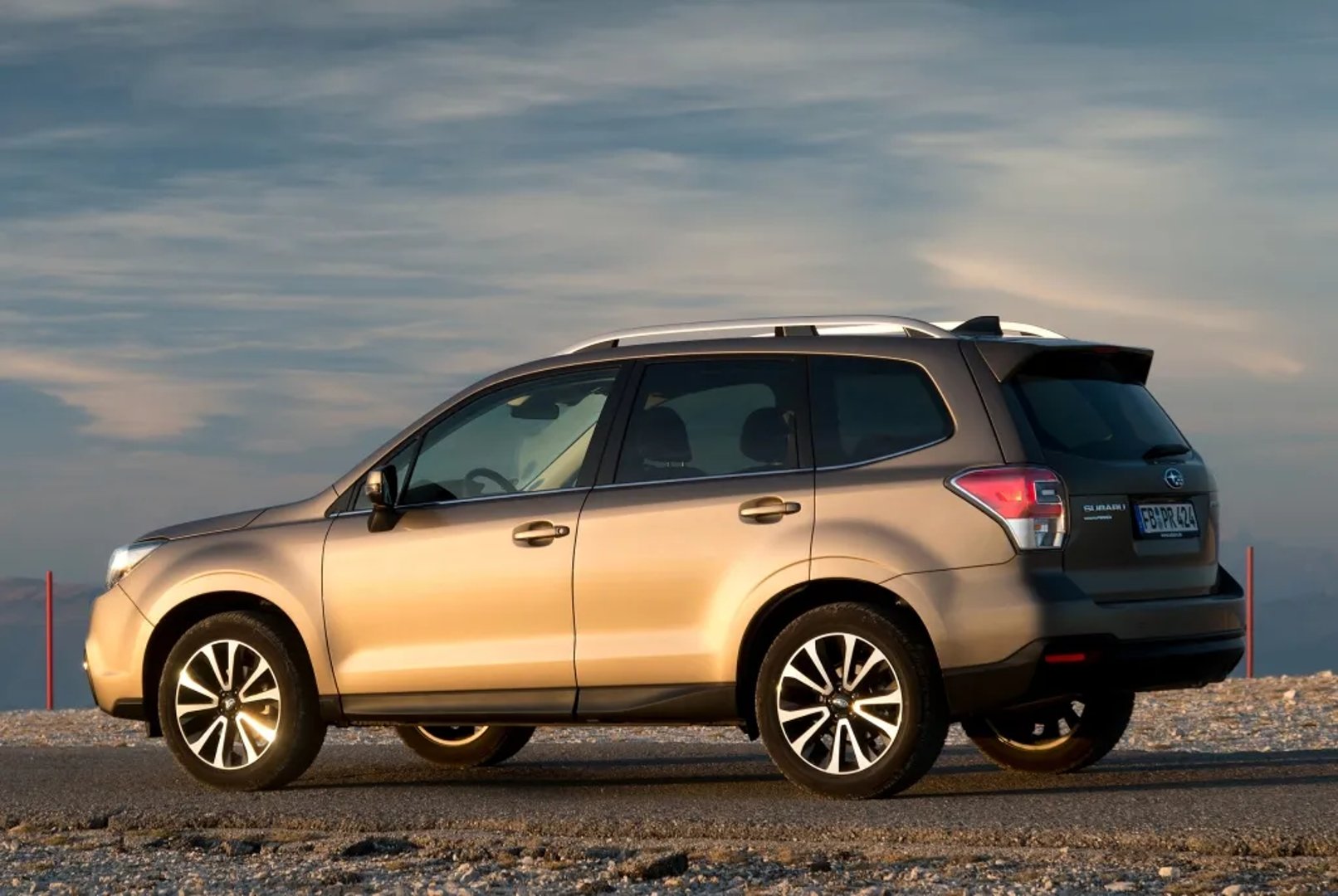 Subaru_Forester_4_generation_restyling__SUV_5-doors__5.jpg