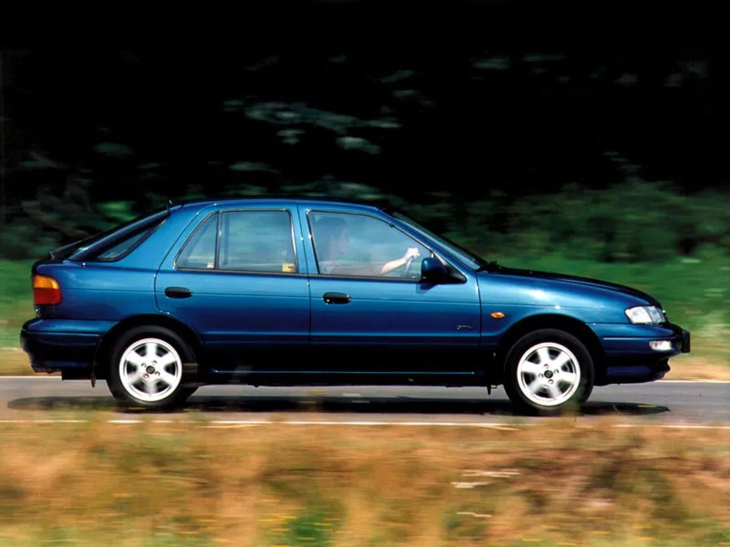 Kia_Mentor_1_generation__Hatchback_5-door__2.jpg