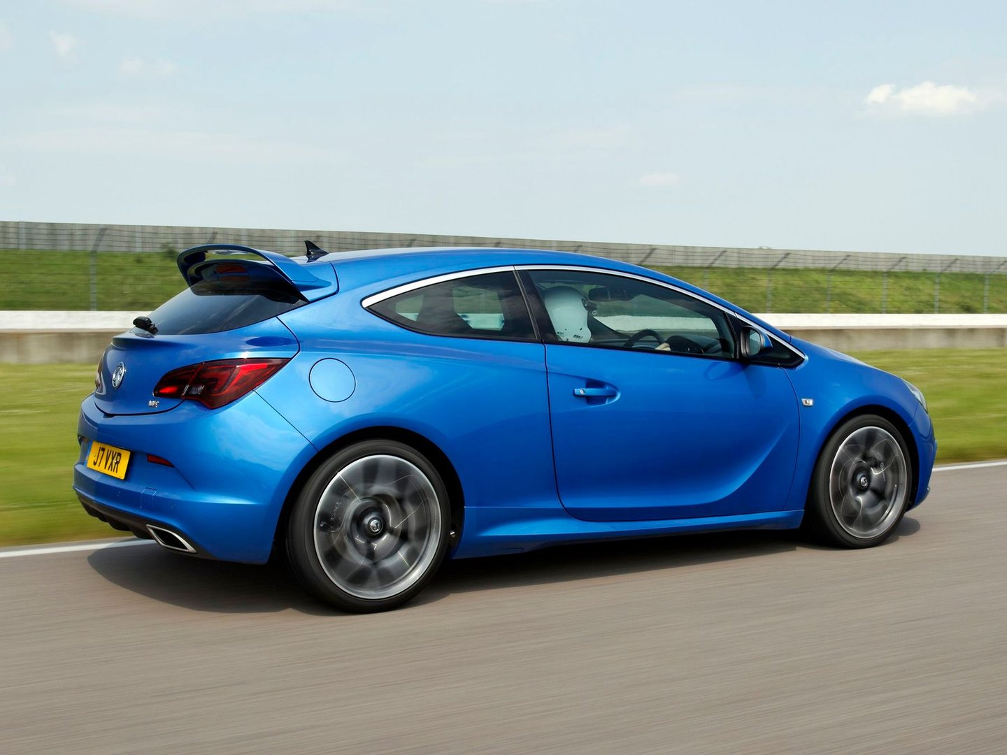 vauxhall_Astra_6_generation__Hatchback_3-door__21.jpg