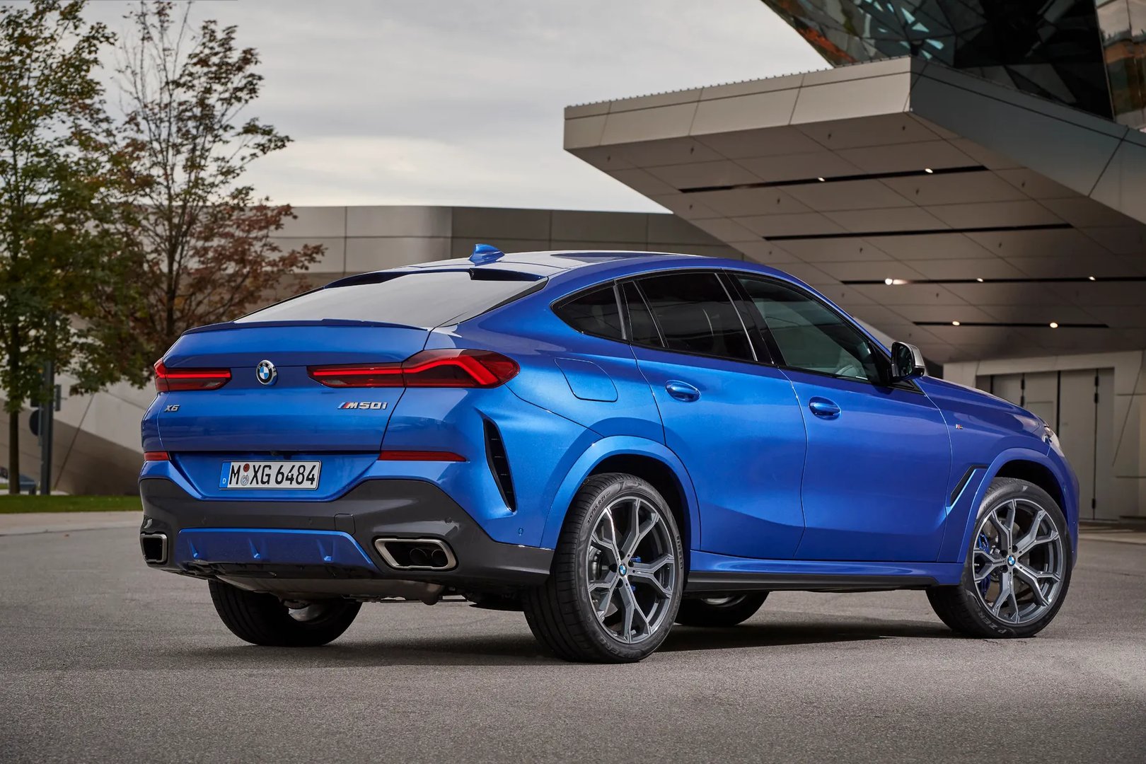 BMW_X6_3_generation__SUV_5-doors__6.jpg