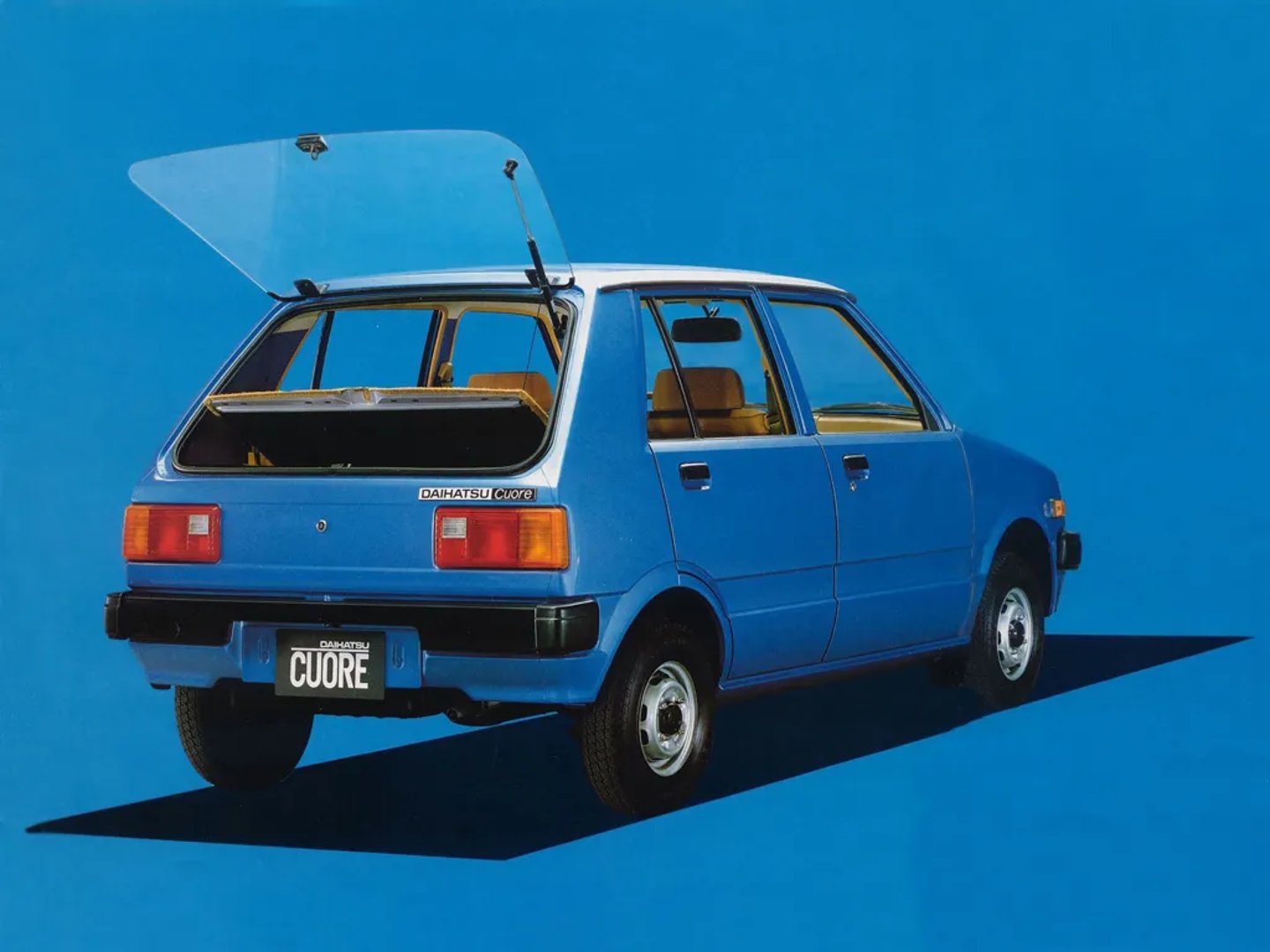 Daihatsu_Cuore_1_generation__Mini_5-doors__1.jpg