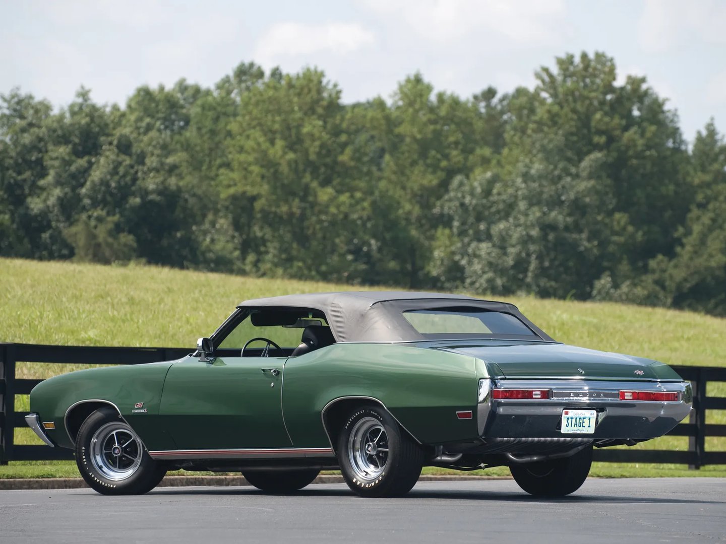 Buick_GS_1_generation__Cabrio__4.jpg