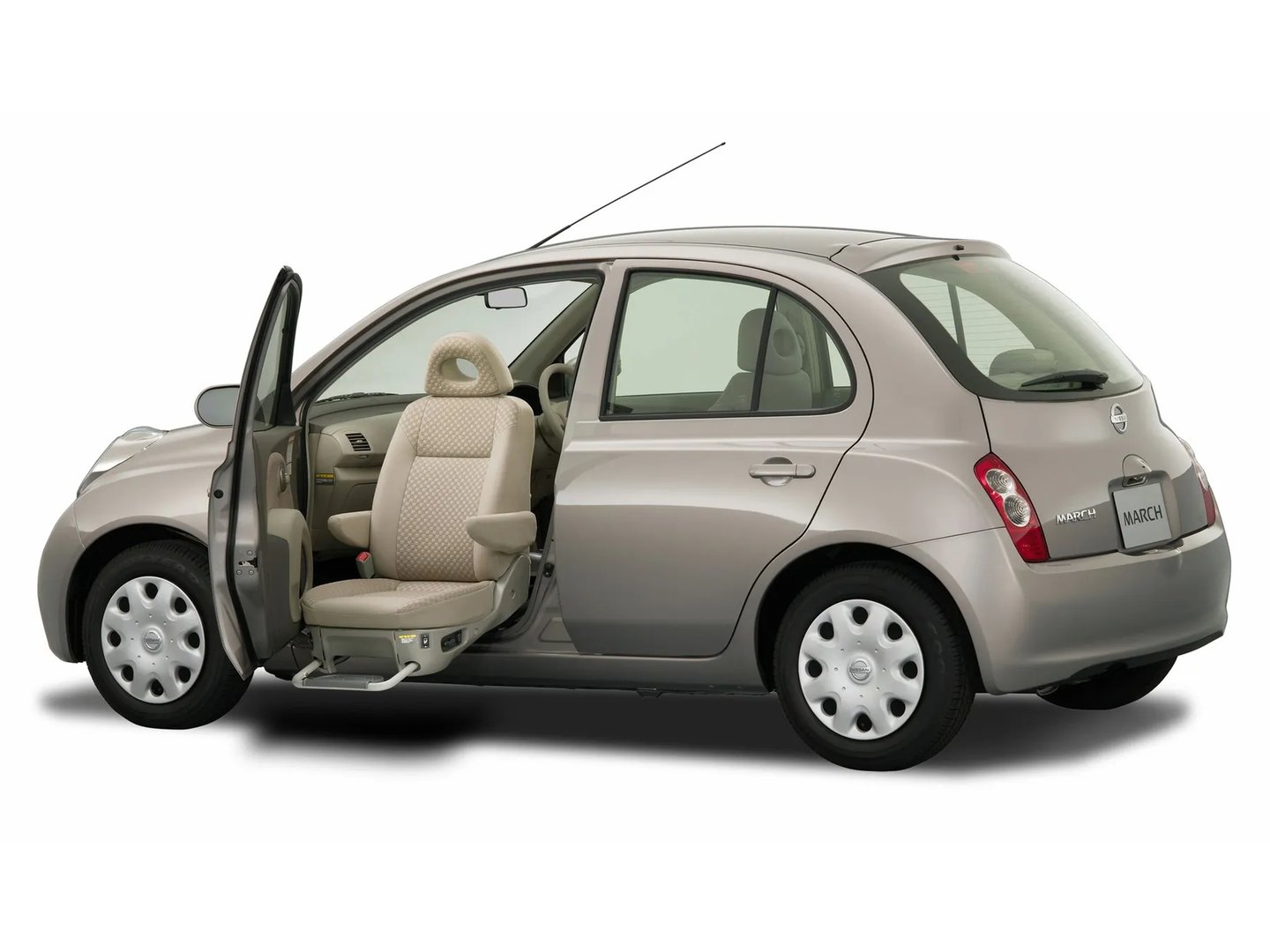 Nissan_March_3_generation__Mini_5-doors__1.jpg