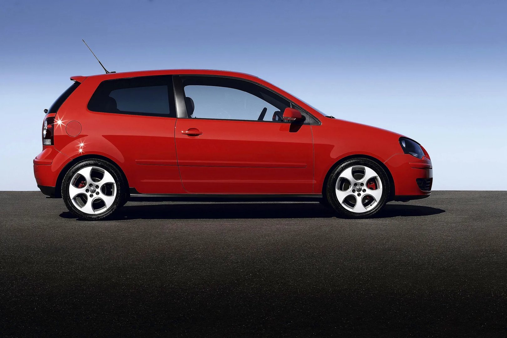 Volkswagen_Polo_GTI_4_generation__Mini_3-doors__3.jpg