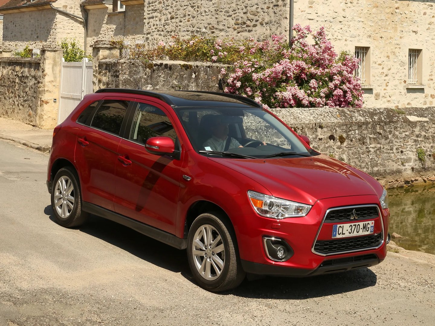 Mitsubishi_ASX_1_generation_restyling__SUV_5-doors__5.jpg