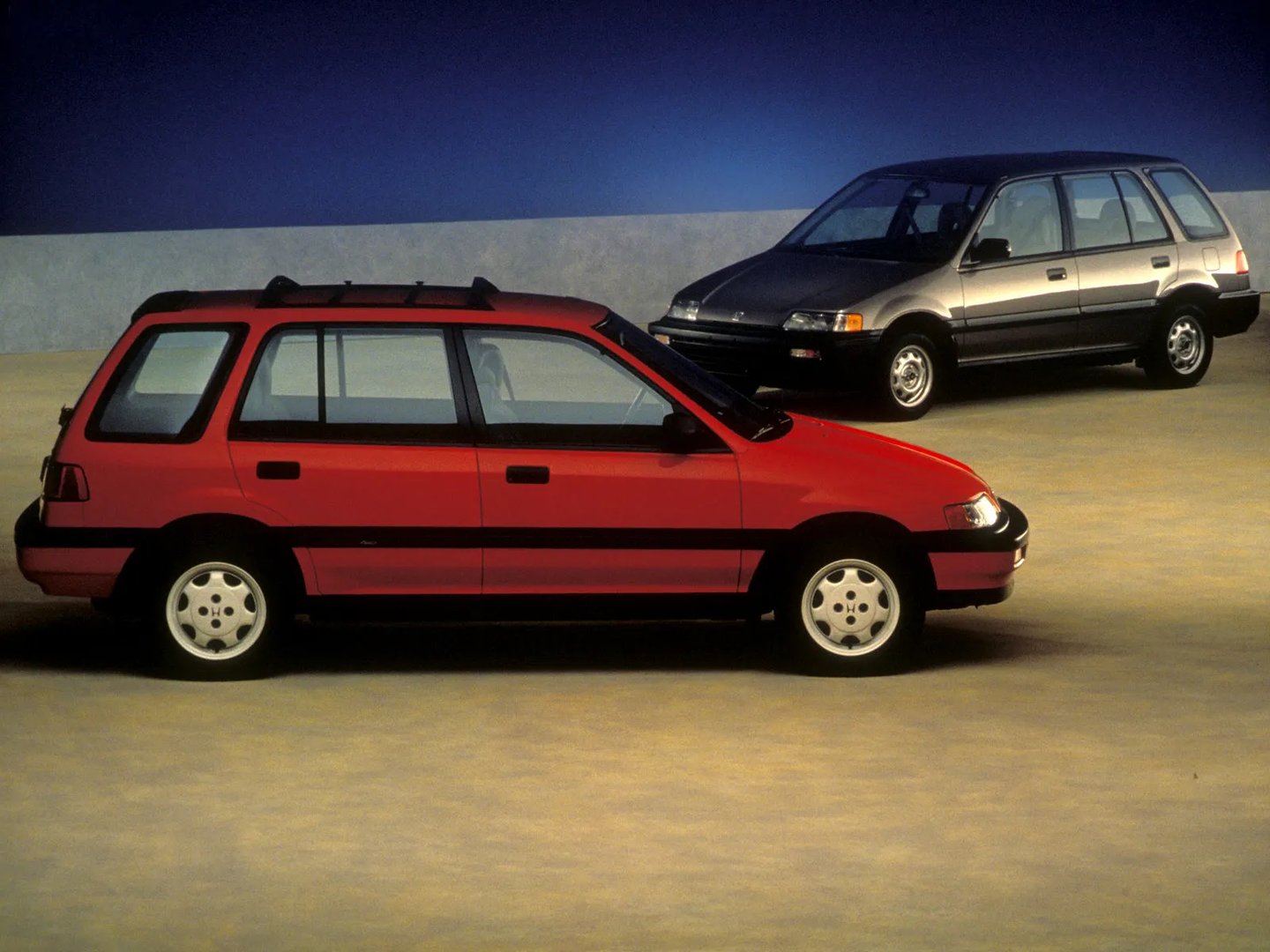 Honda_Civic_(USA)_4_generation__Estate_5-door__2.jpg