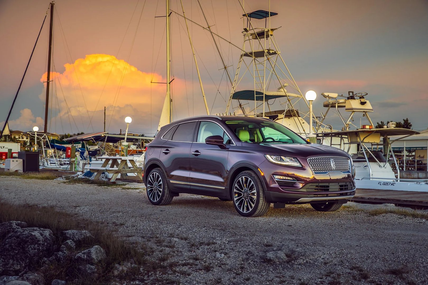 Lincoln_MKC_1_generation_restyling__SUV_5-doors__7.jpg