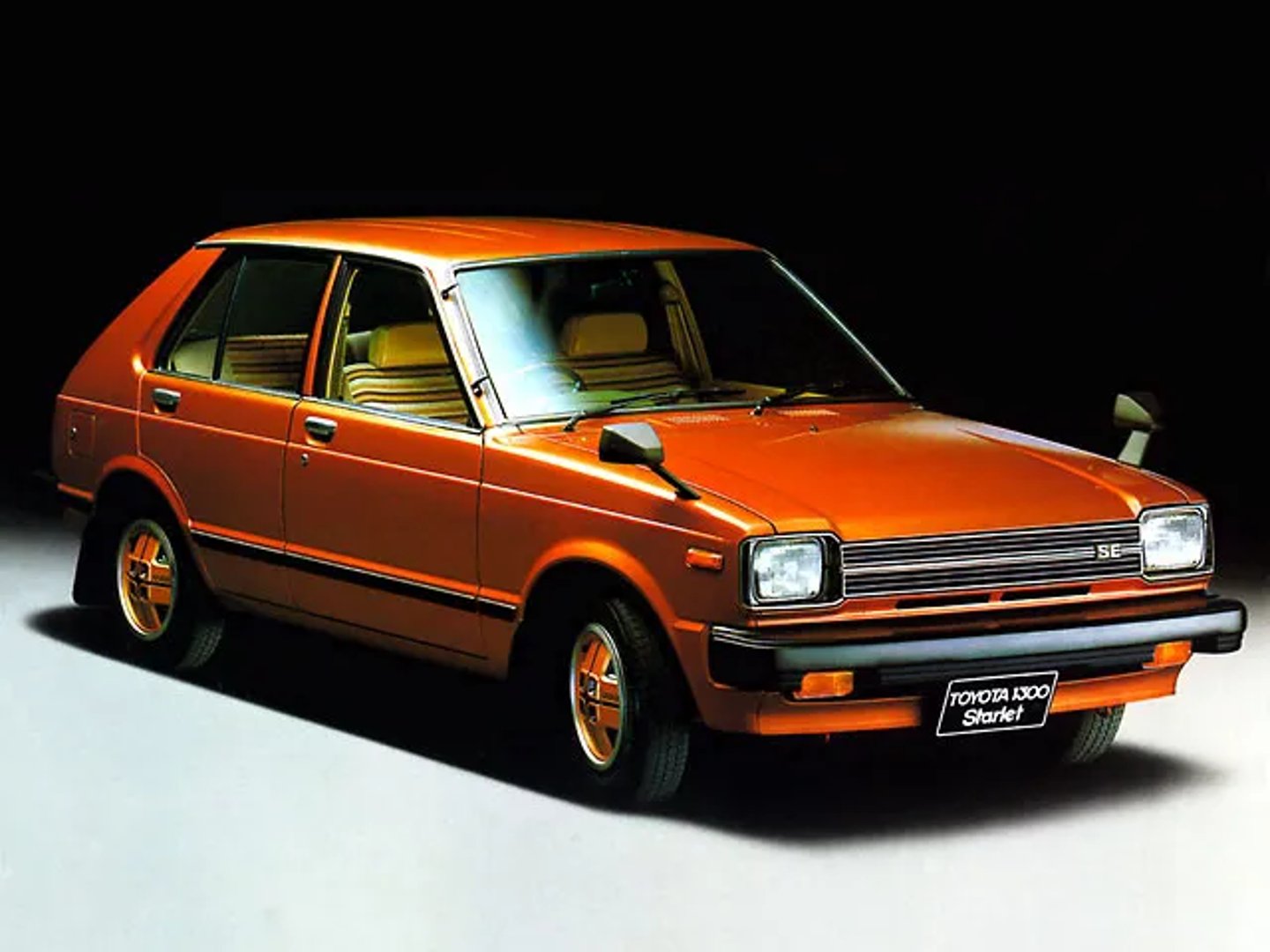 Toyota_Starlet_2_generation__Mini_5-doors__1.jpg