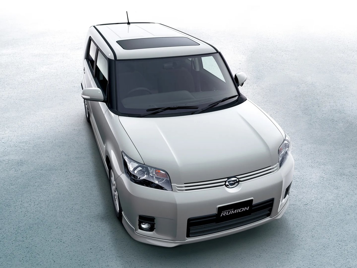 Toyota_Corolla_Rumion_1_generation__Estate_5-door__10.jpg