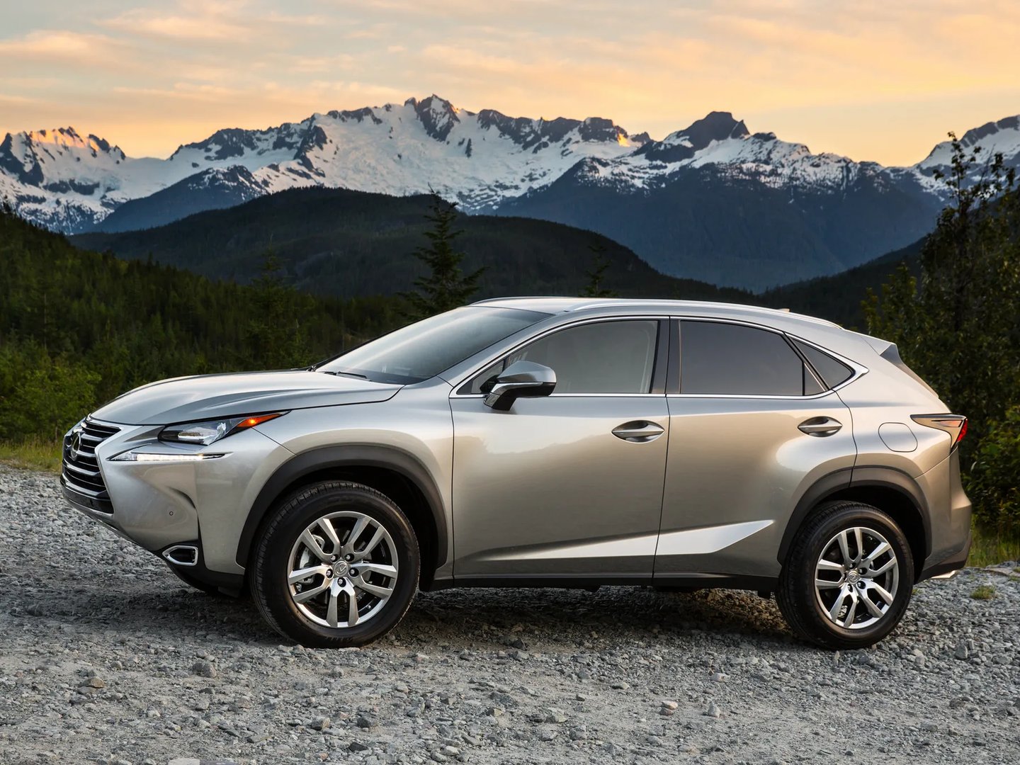 Lexus_NX_1_generation__SUV_5-doors__12.jpg