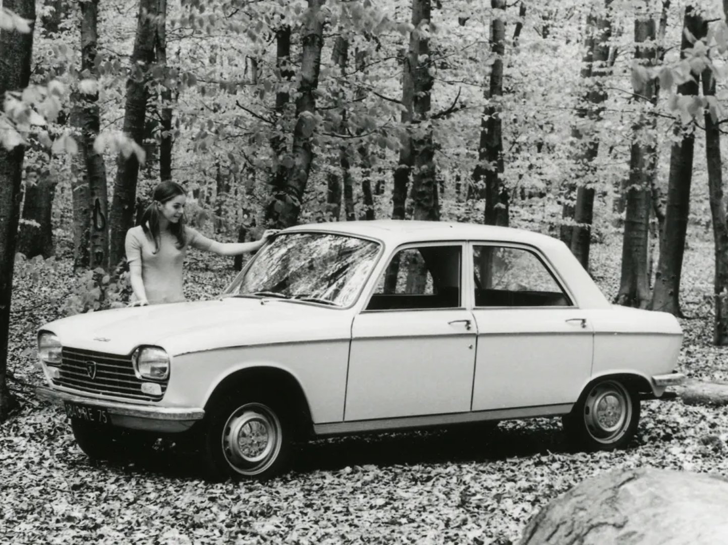 Peugeot_204_1_generation__Sedan__8.jpg