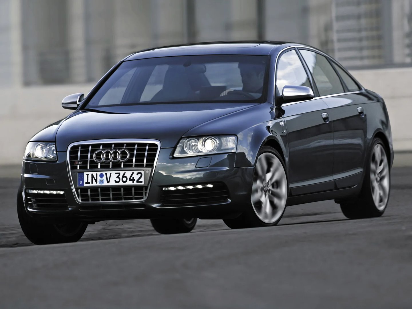 Audi_S6_3_generation__Sedan__2.jpg