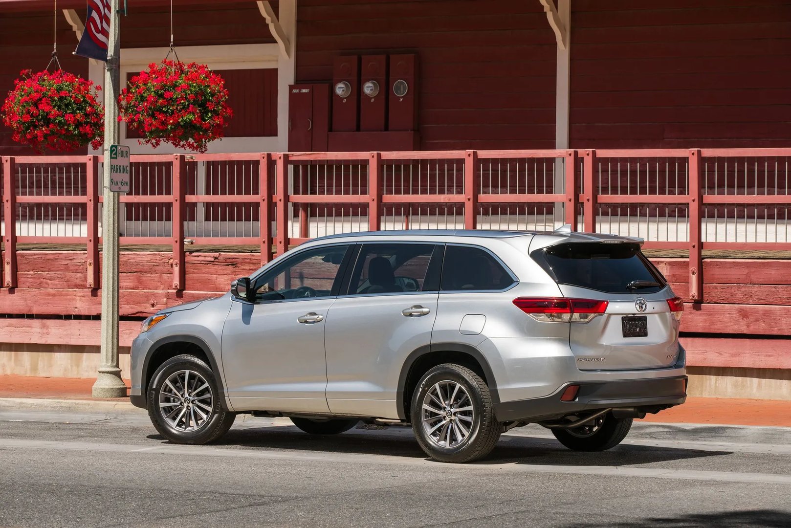 Toyota_Highlander_3_generation_restyling__SUV_5-doors__11.jpg