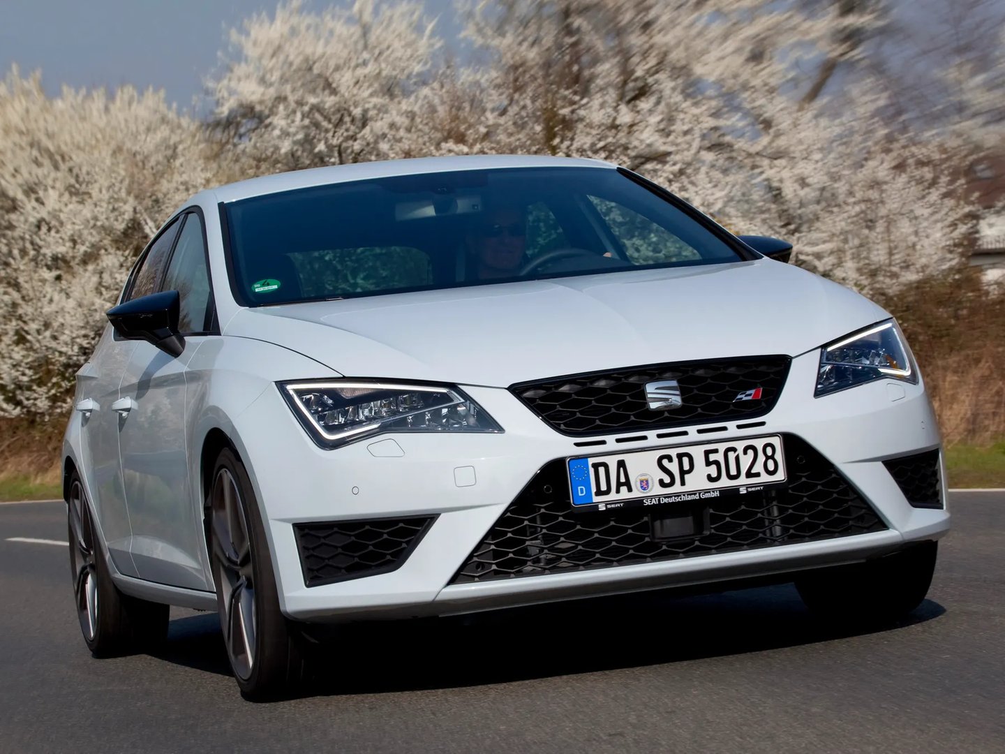SEAT_Leon_Cupra_3_generation__Hatchback_5-door__10.jpg