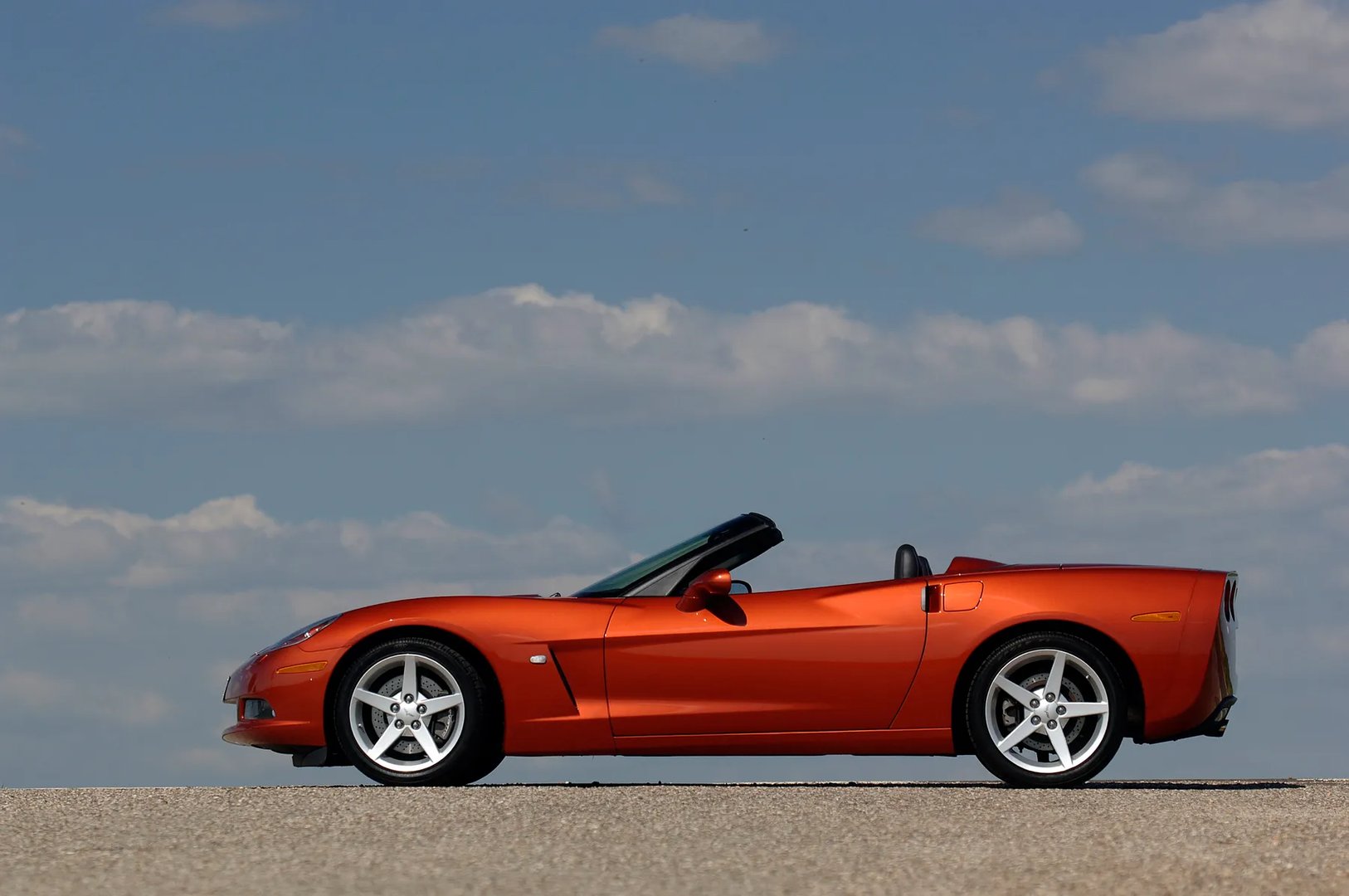 Chevrolet_Corvette_6_generation__Roadster__4.jpg