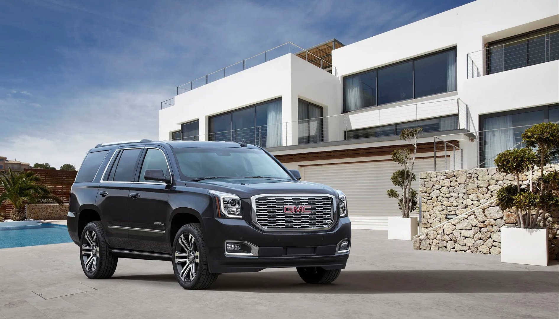 GMC_Yukon_4_generation__SUV_5-doors__3.jpg