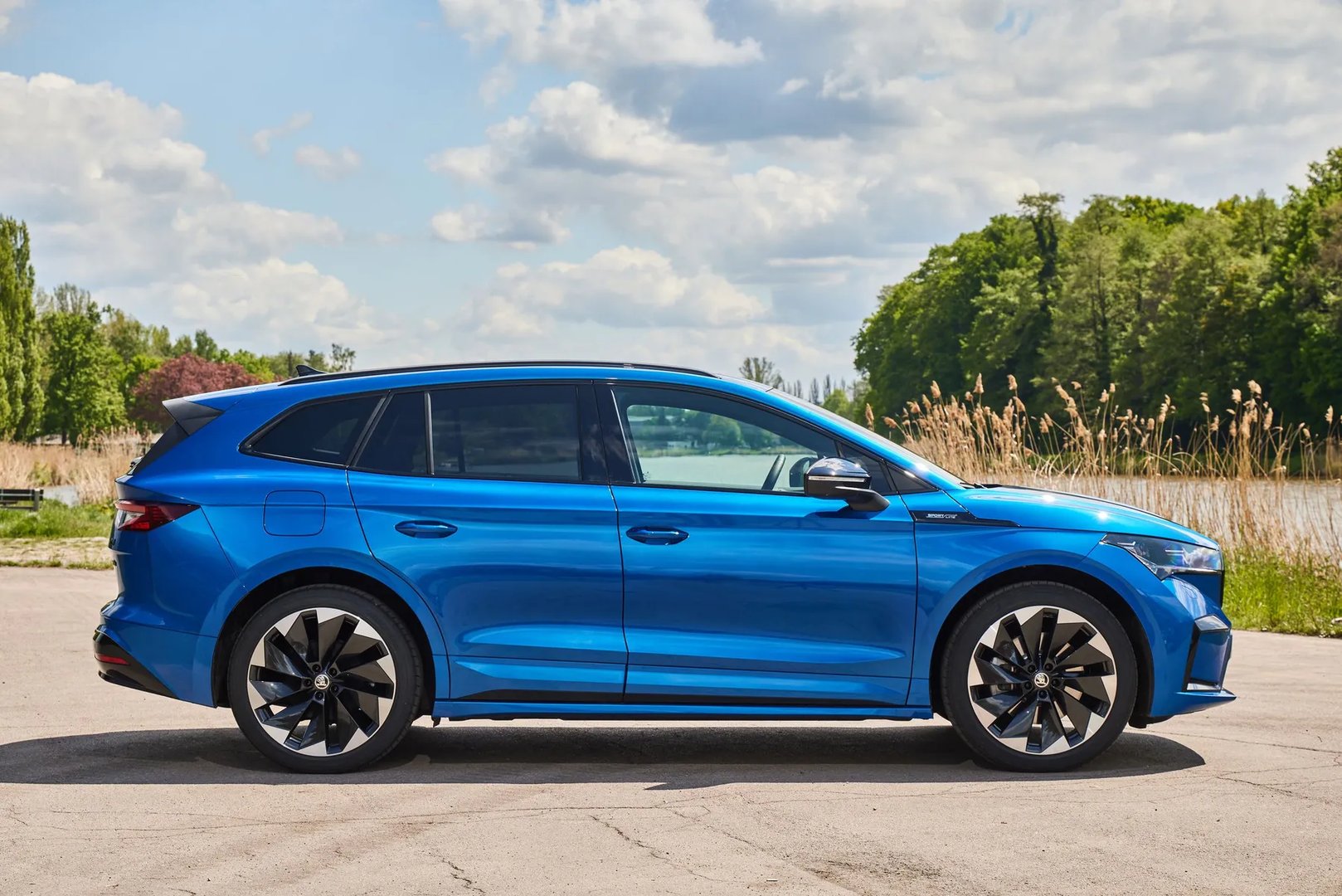 Skoda_Enyaq_iV_1_generation__SUV_5-doors__7.jpg