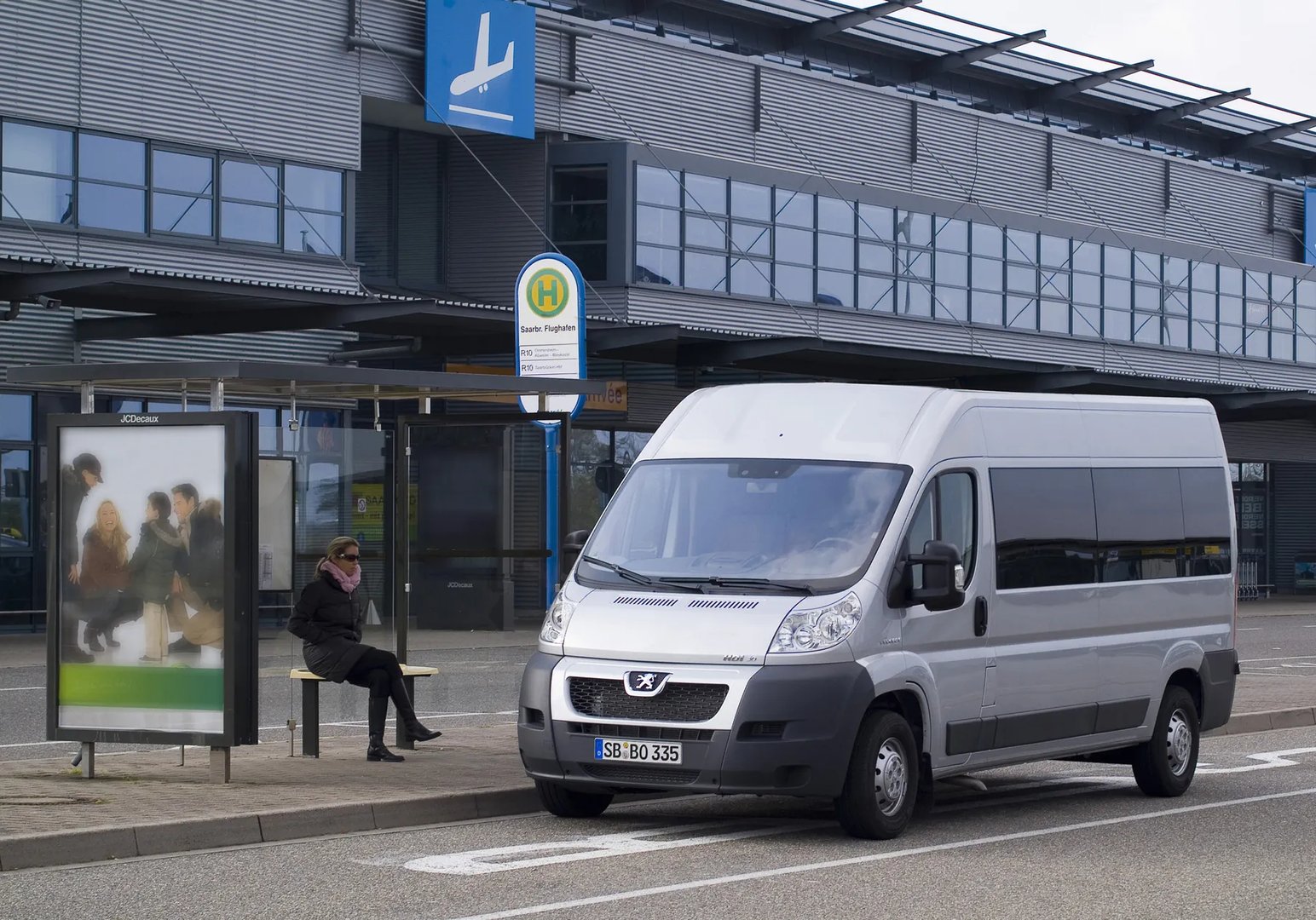 Peugeot_Boxer_2_generation__Minibus__1.jpg