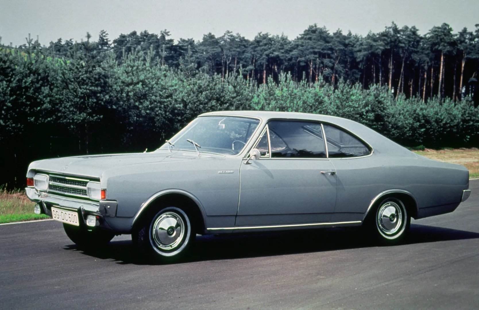 Opel_Rekord_3_generation__Coupe__1.jpg
