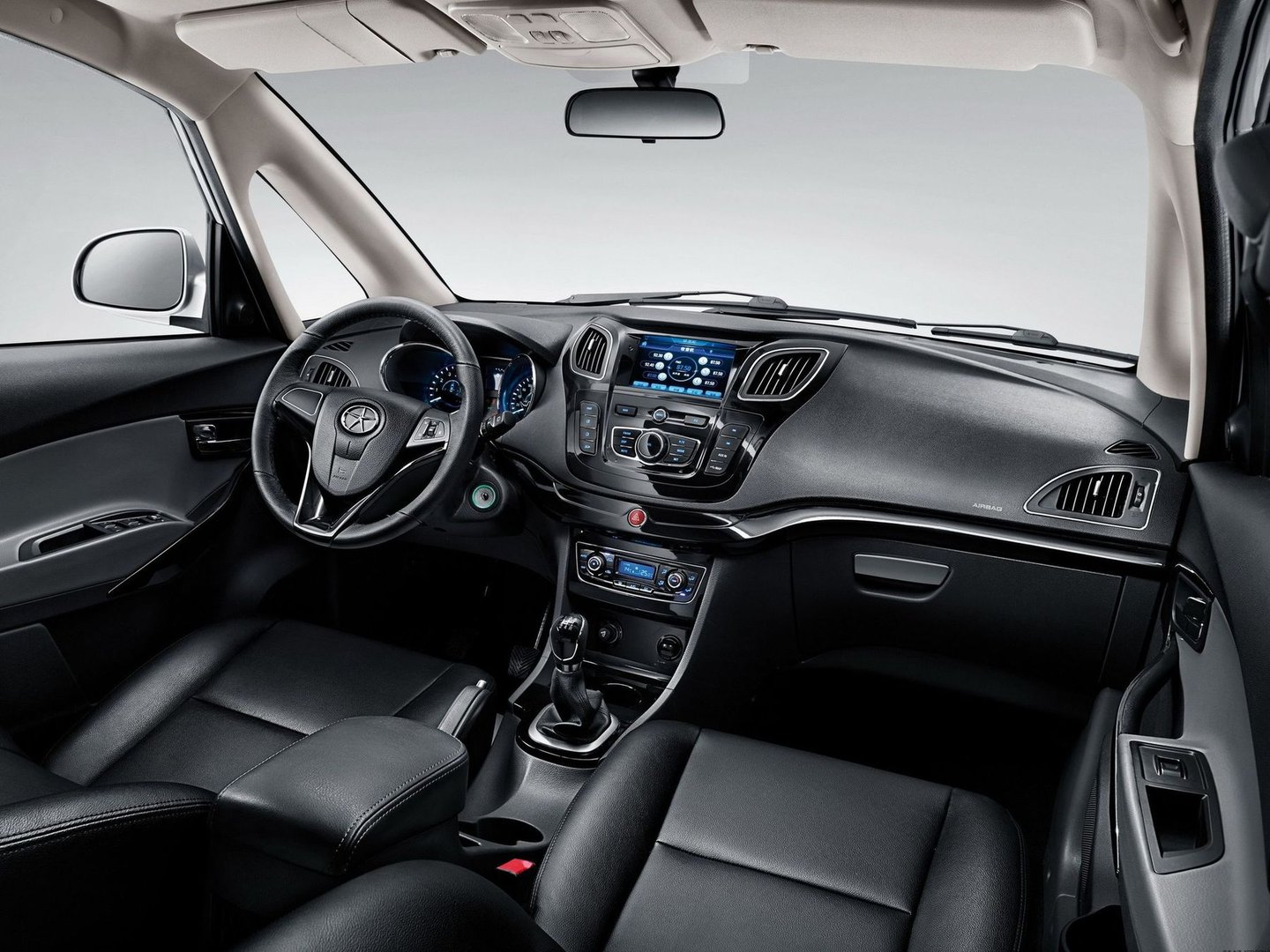 jac_J6_(Heyue_RS)_1_generation__Compact_Van__14.jpg