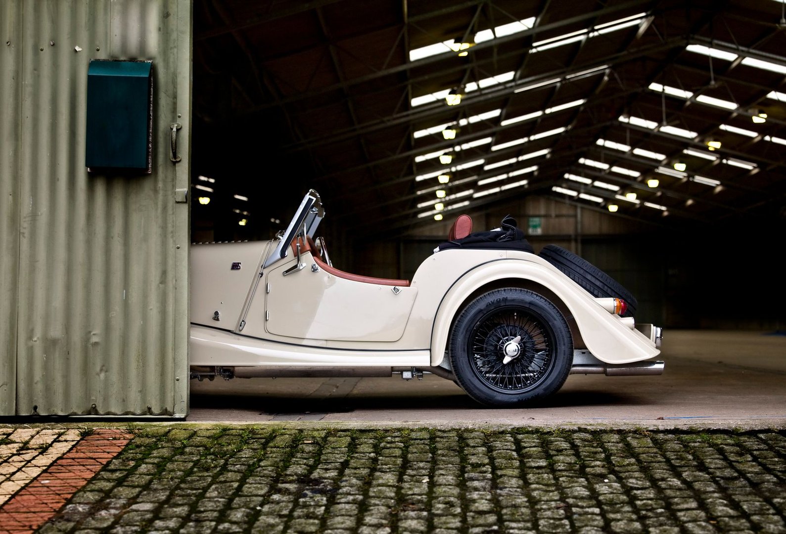 morgan_Roadster_1_generation__Roadster__22.jpg