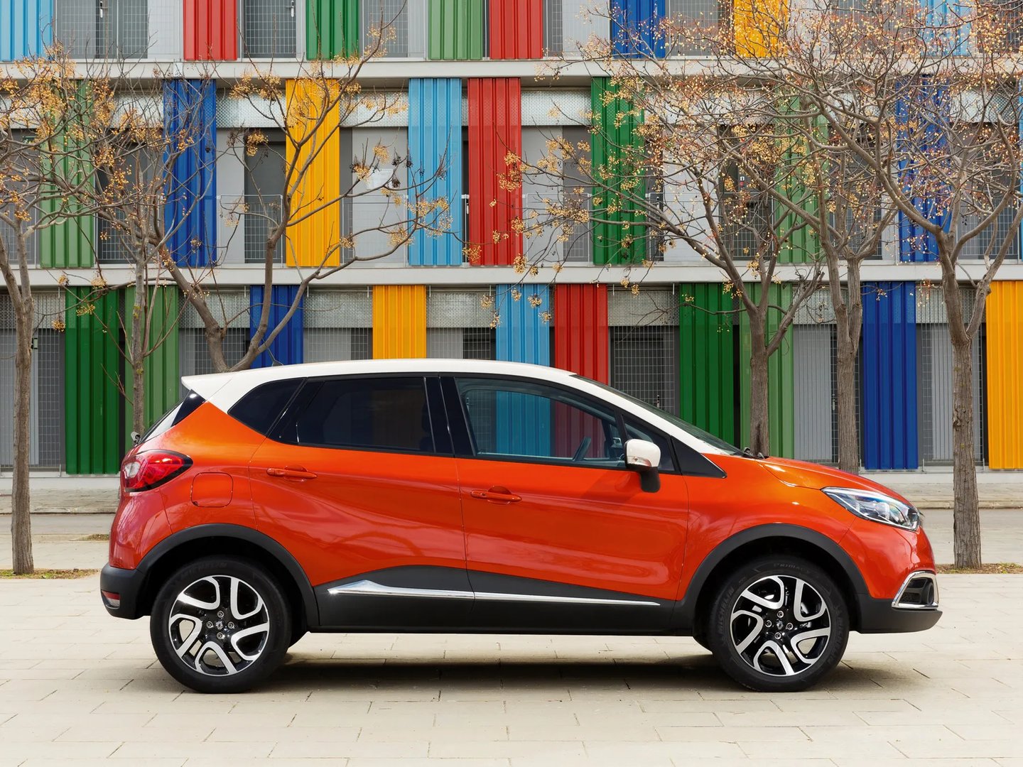Renault_Captur_1_generation__SUV_5-doors__13.jpg