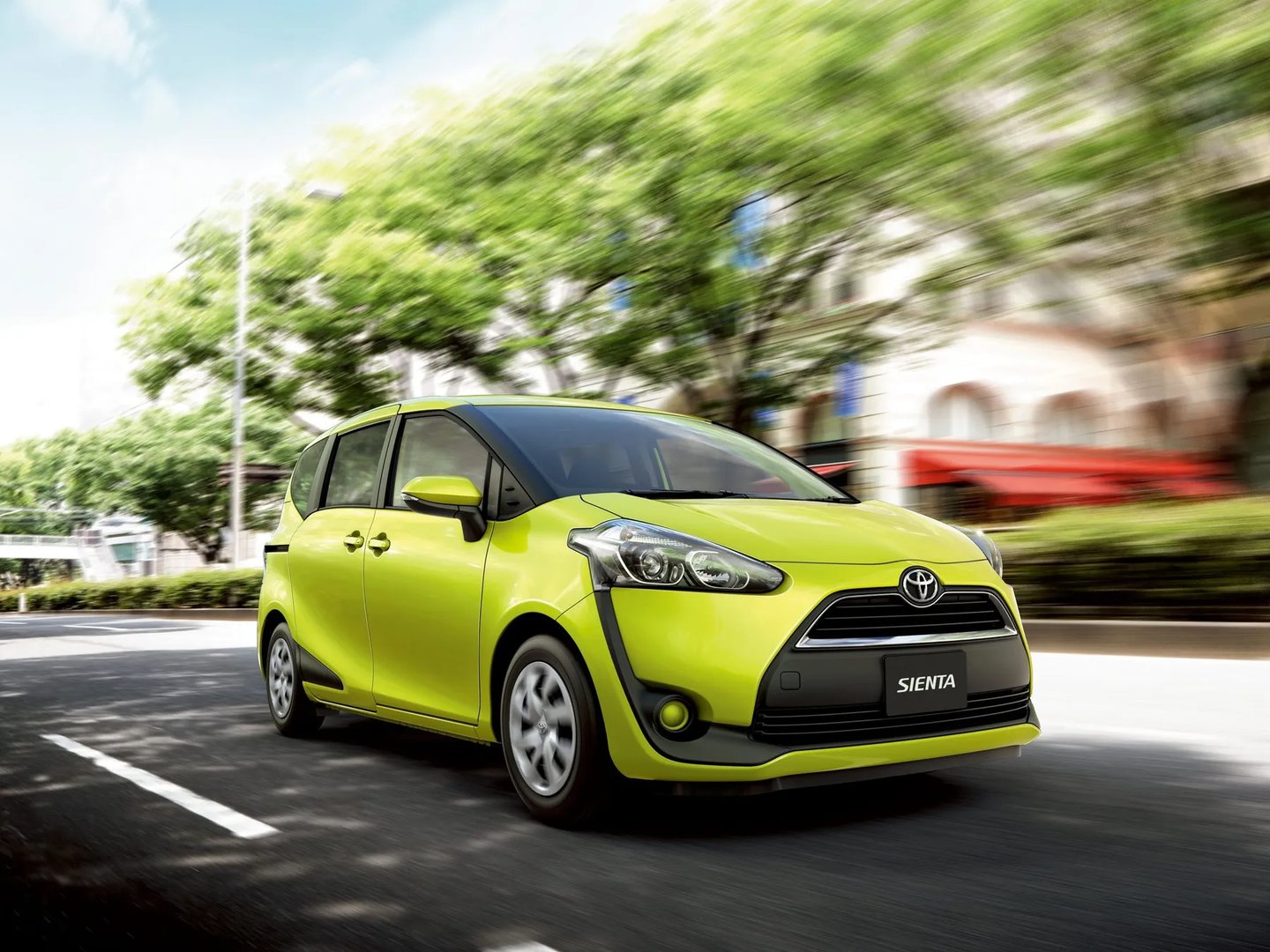 Toyota_Sienta_2_generation__Compact_Van__3.jpg