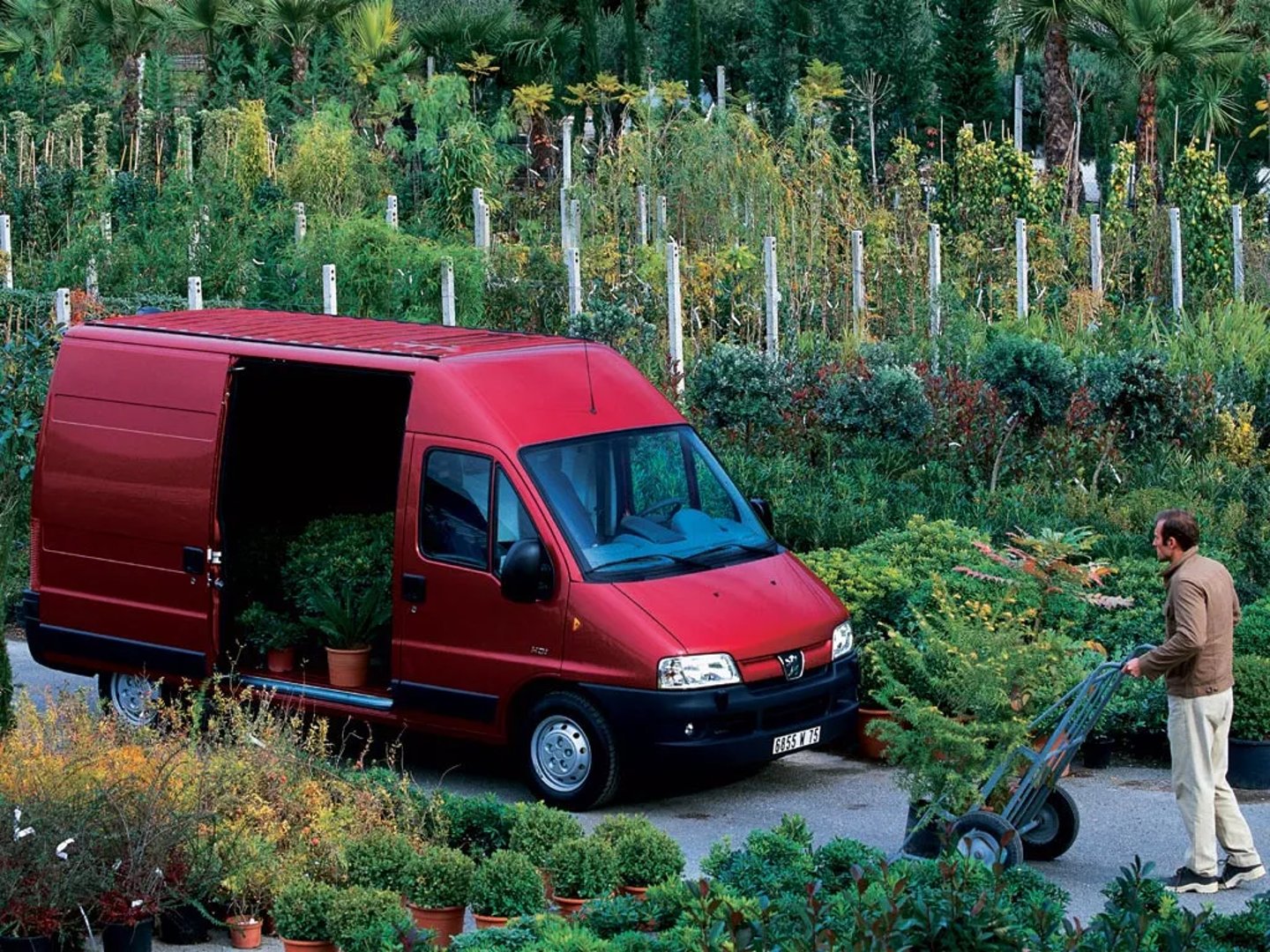 Peugeot_Boxer_1_generation_restyling_1__Van__6.jpg