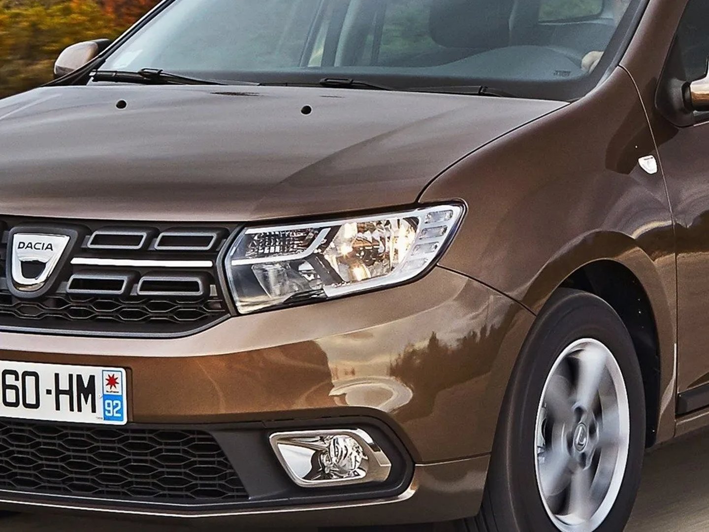Dacia_Logan_2_generation_restyling__Estate_5-door__2.jpg
