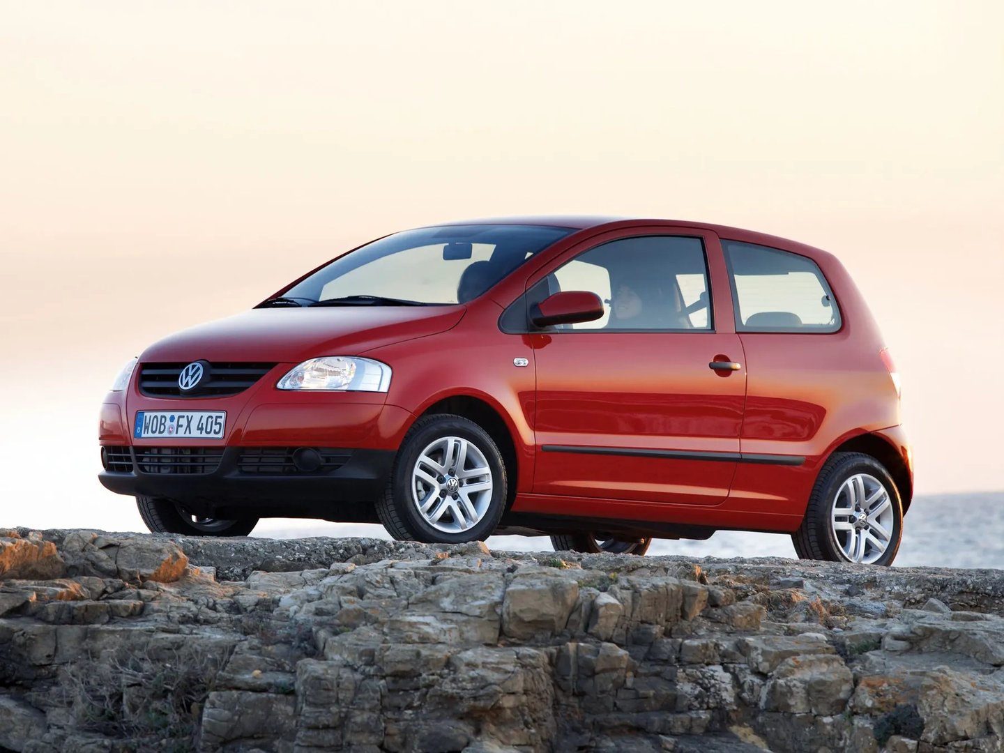 Volkswagen_Fox_1_generation__Mini_3-doors__9.jpg