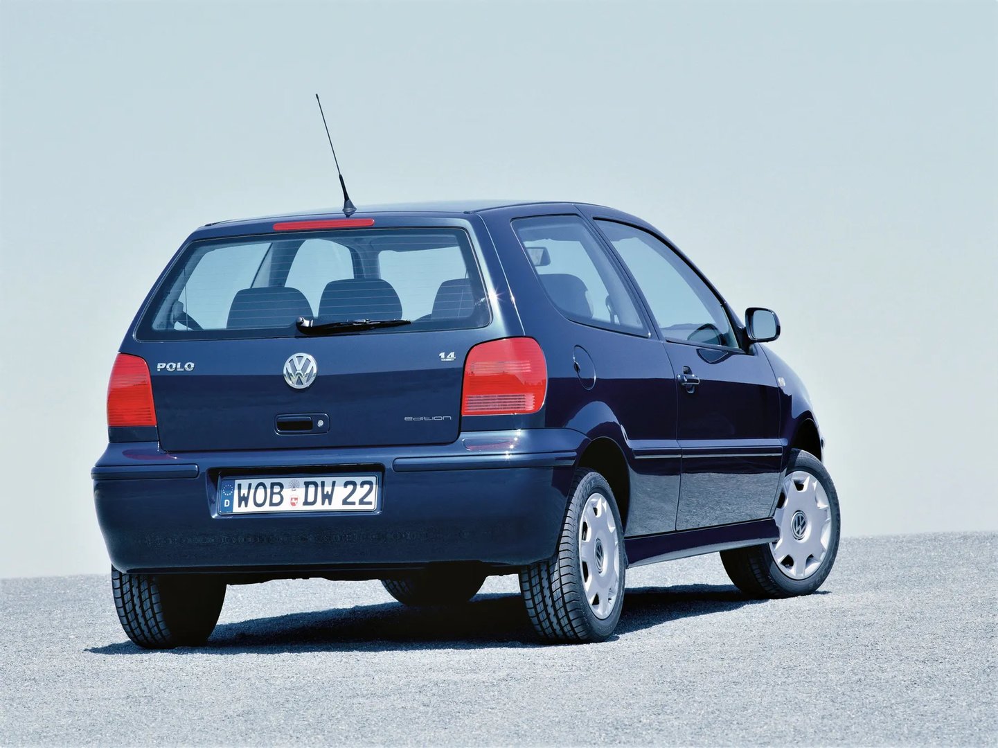 Volkswagen_Polo_3_generation_restyling__Mini_3-doors__1.jpg