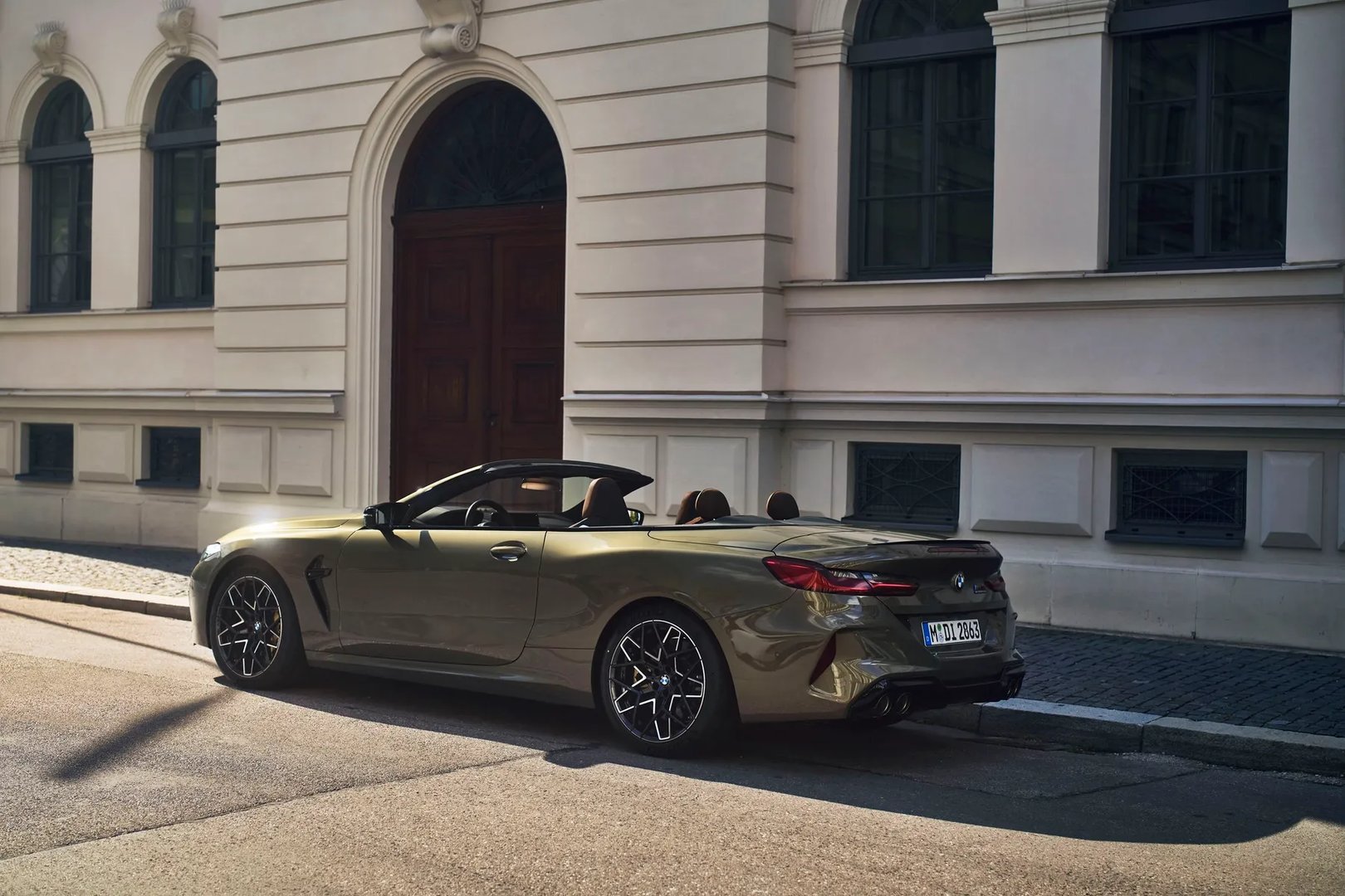 BMW_M8_1_generation_restyling_1__Cabrio__11.jpg
