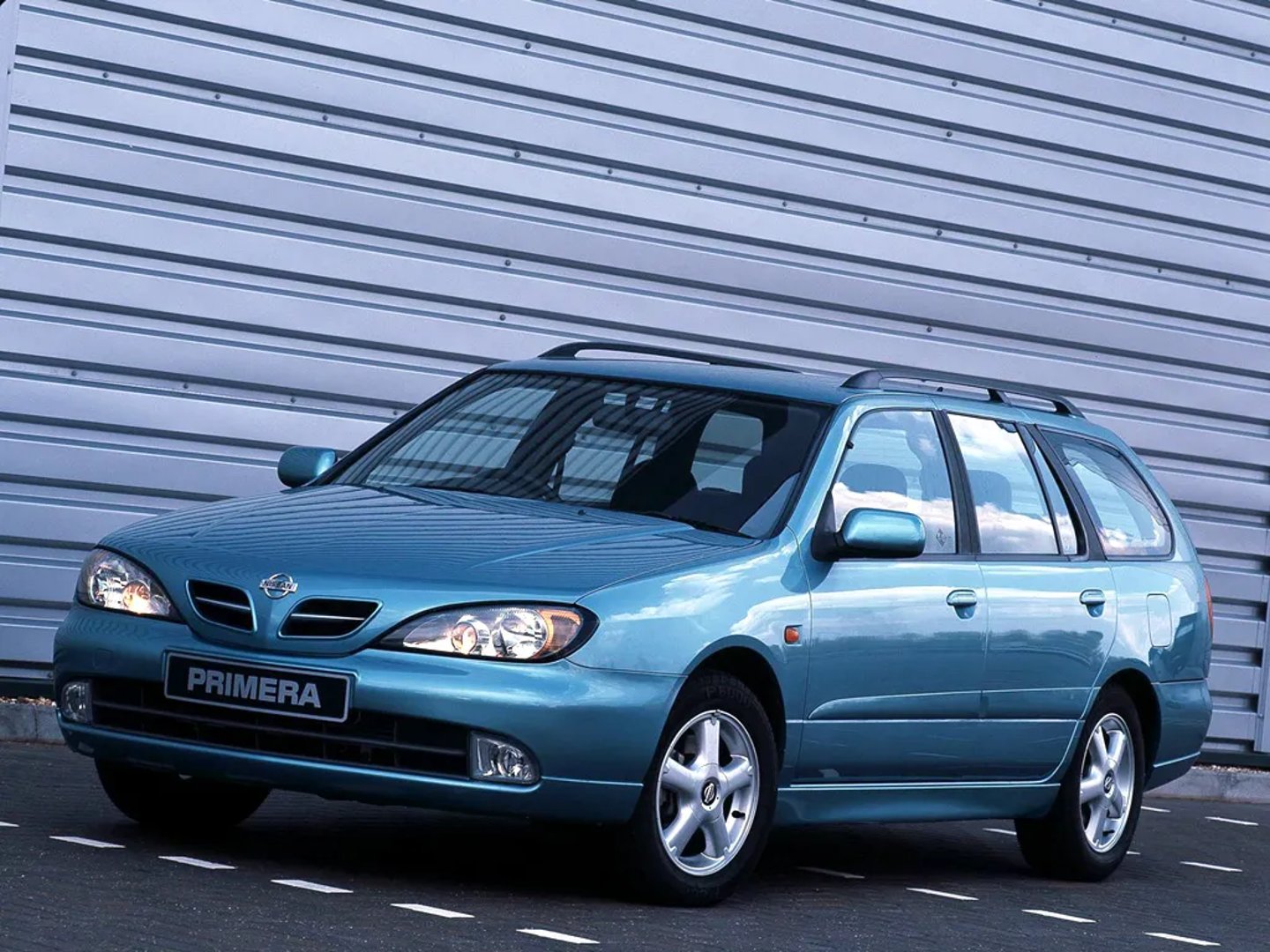 Nissan Primera 2 generation, restyling  Estate 5-door
