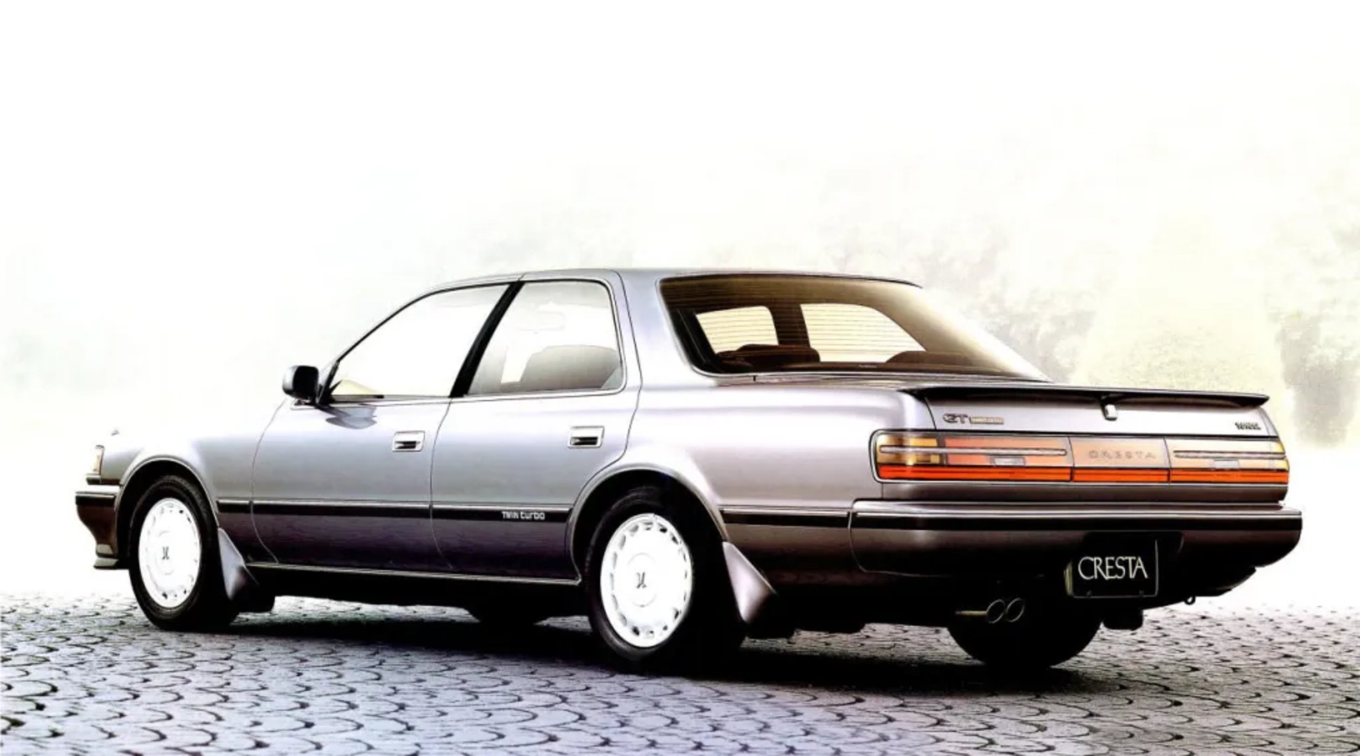 Toyota_Cresta_3_generation_restyling__Sedan__3.jpg