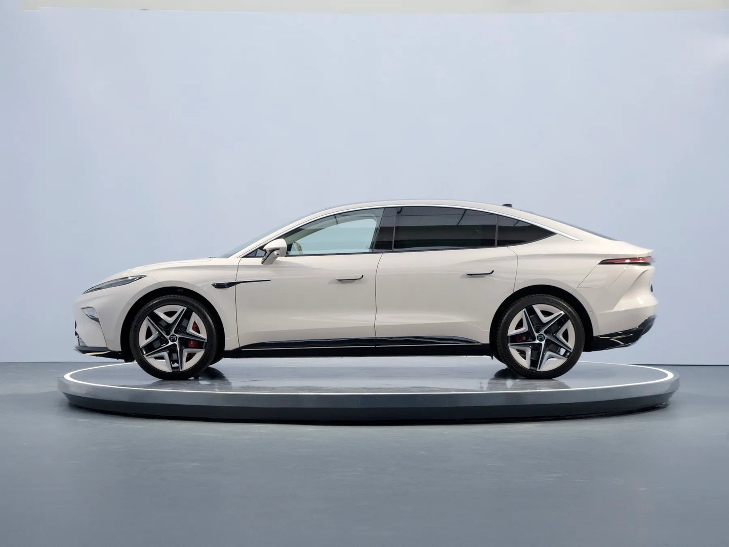 feifan_F7_1_generation__Liftback__4.jpg