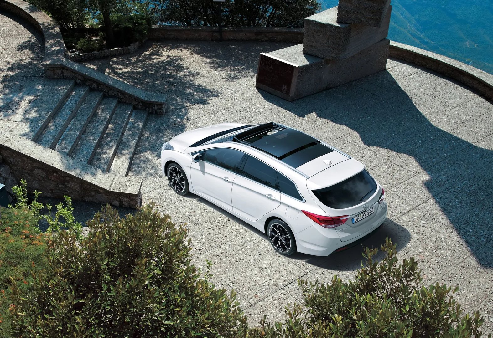 Hyundai_i40_1_generation_restyling_2__Estate_5-door__7.jpg