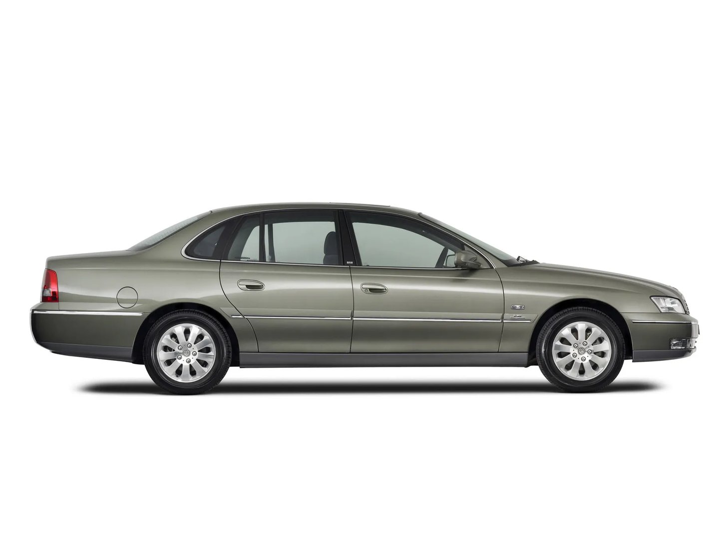 Holden_Statesman_2_generation__Sedan__2.jpg