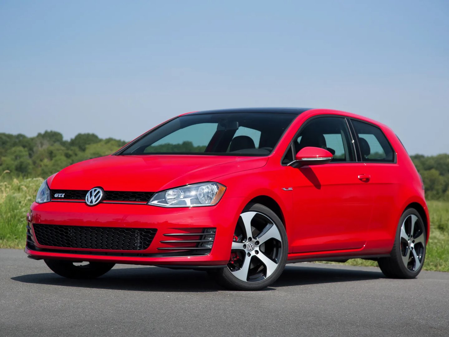 —  Hatchback 3-door