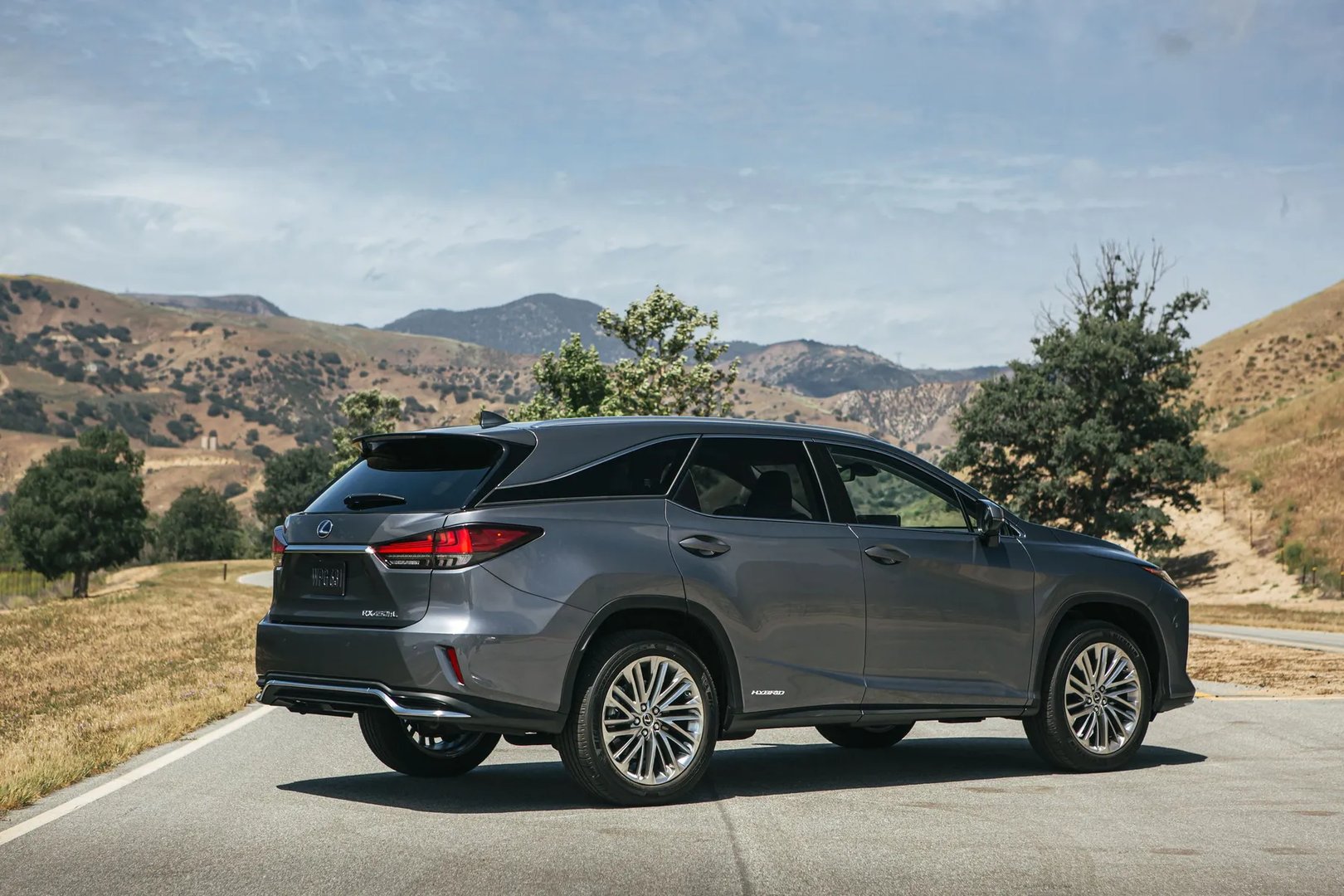 Lexus_RX_L_4_generation_restyling__SUV_5-doors__8.jpg
