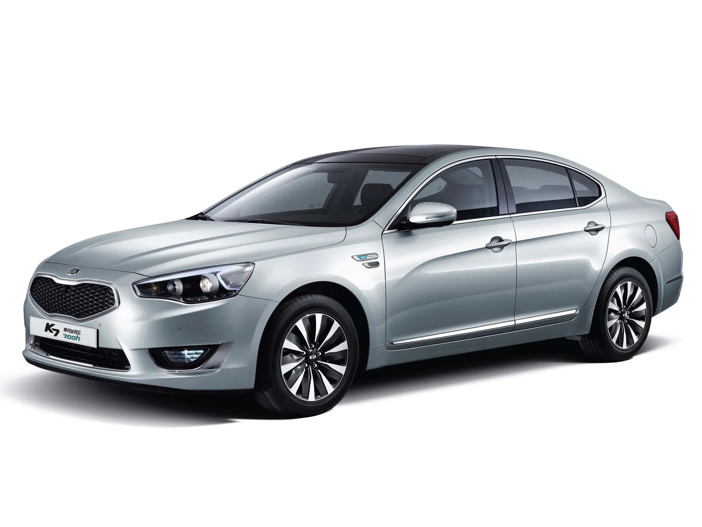 1 generation, restyling 