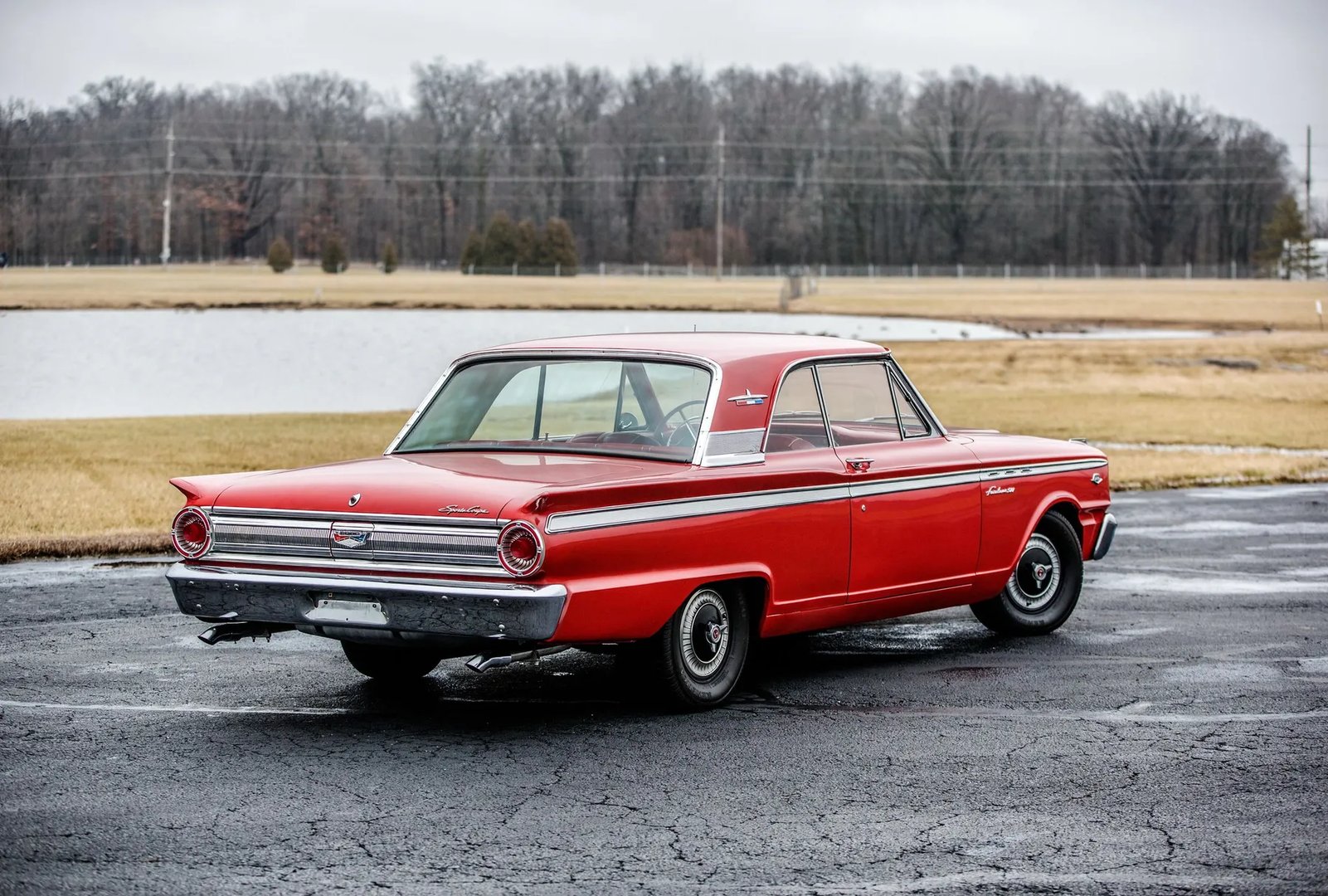 Ford_Fairlane_4_generation__Coupe__2.jpg
