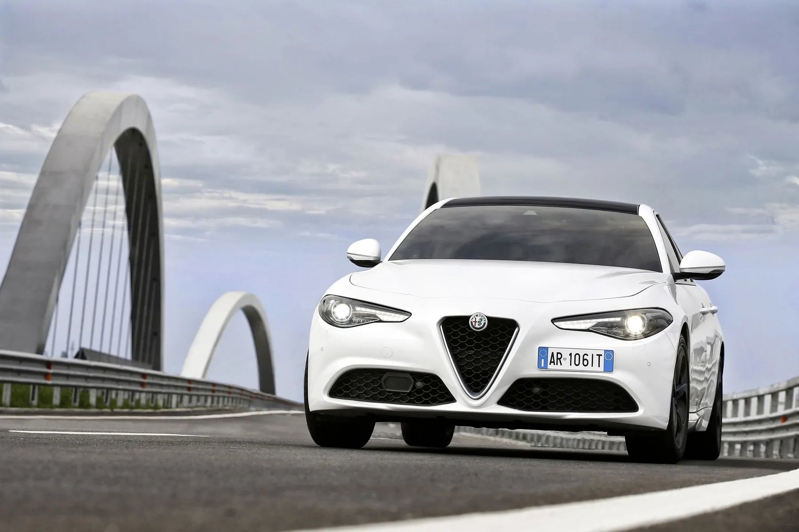 Alfa Romeo_Giulia_2_generation__Sedan__12.jpg