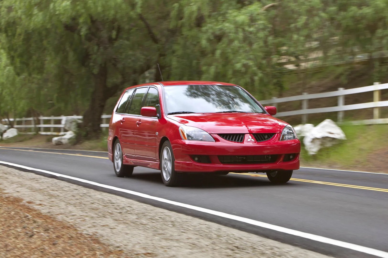 Mitsubishi_Lancer_Ralliart_9_generation__Estate_5-door__3.jpg