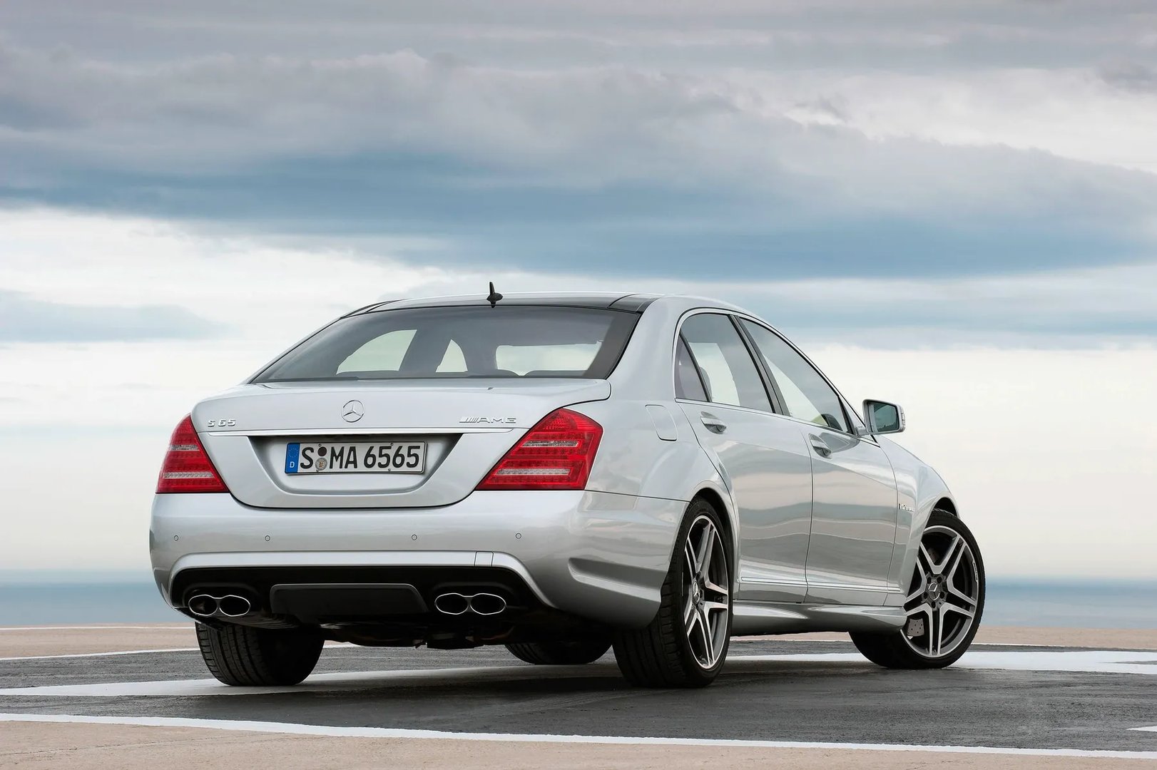 Mercedes_S-Class_AMG_2_generation_restyling__Sedan__2.jpg