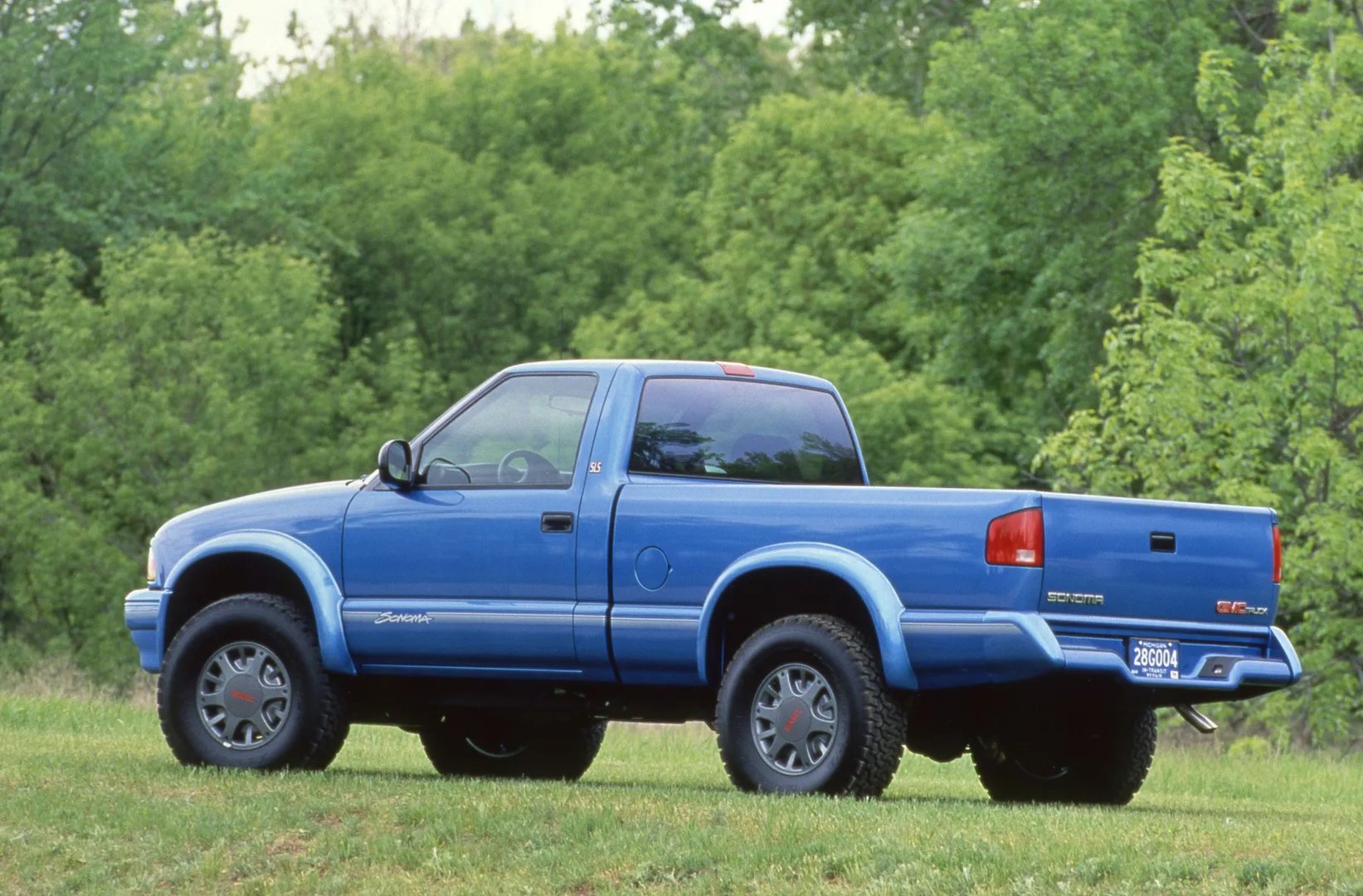 GMC_Sonoma_1_generation__Pickup_single-cab__5.jpg