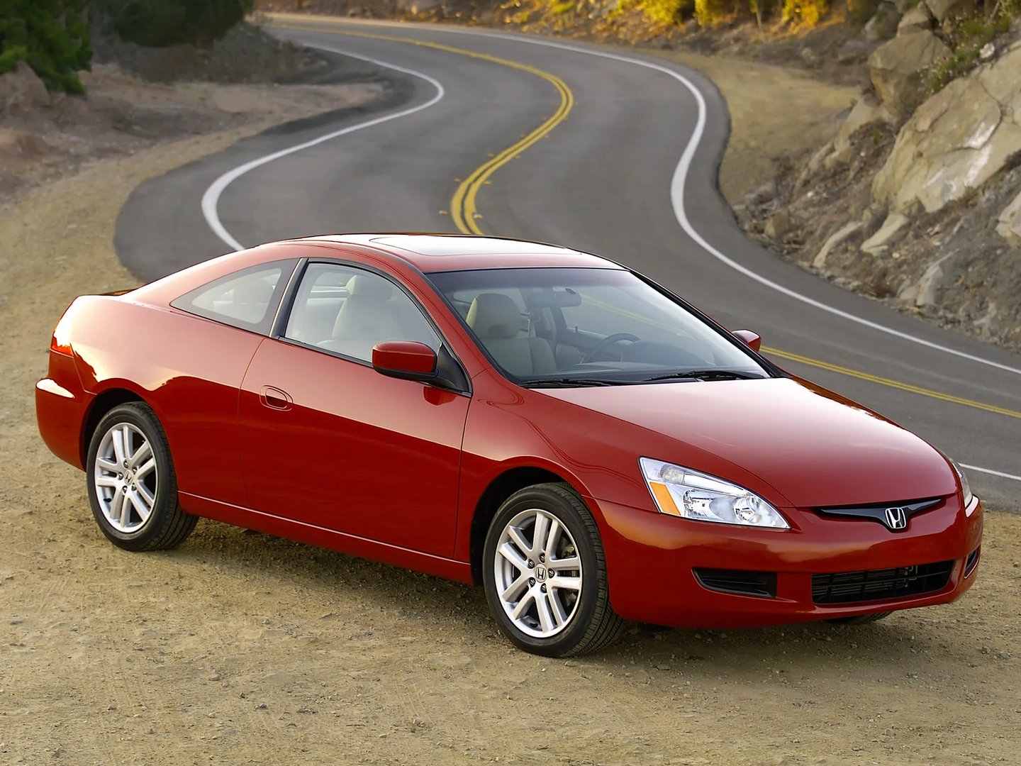 Honda_Accord_7_generation__Coupe__2.jpg