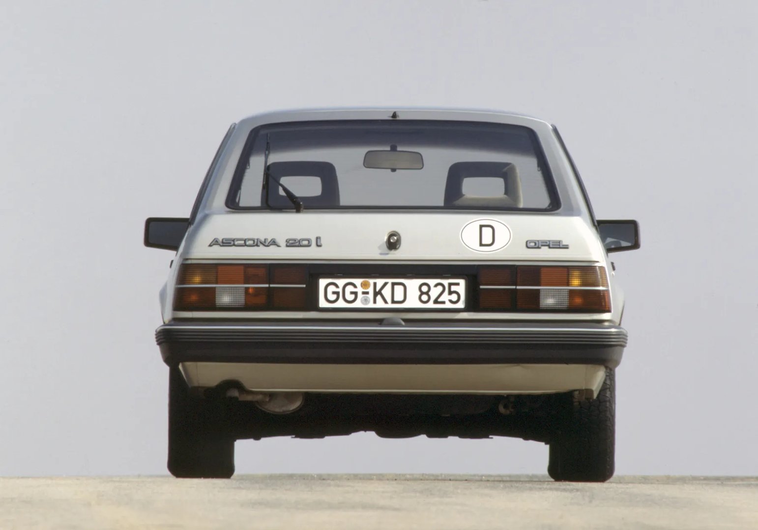 Opel_Ascona_3_generation__Hatchback_5-door__4.jpg