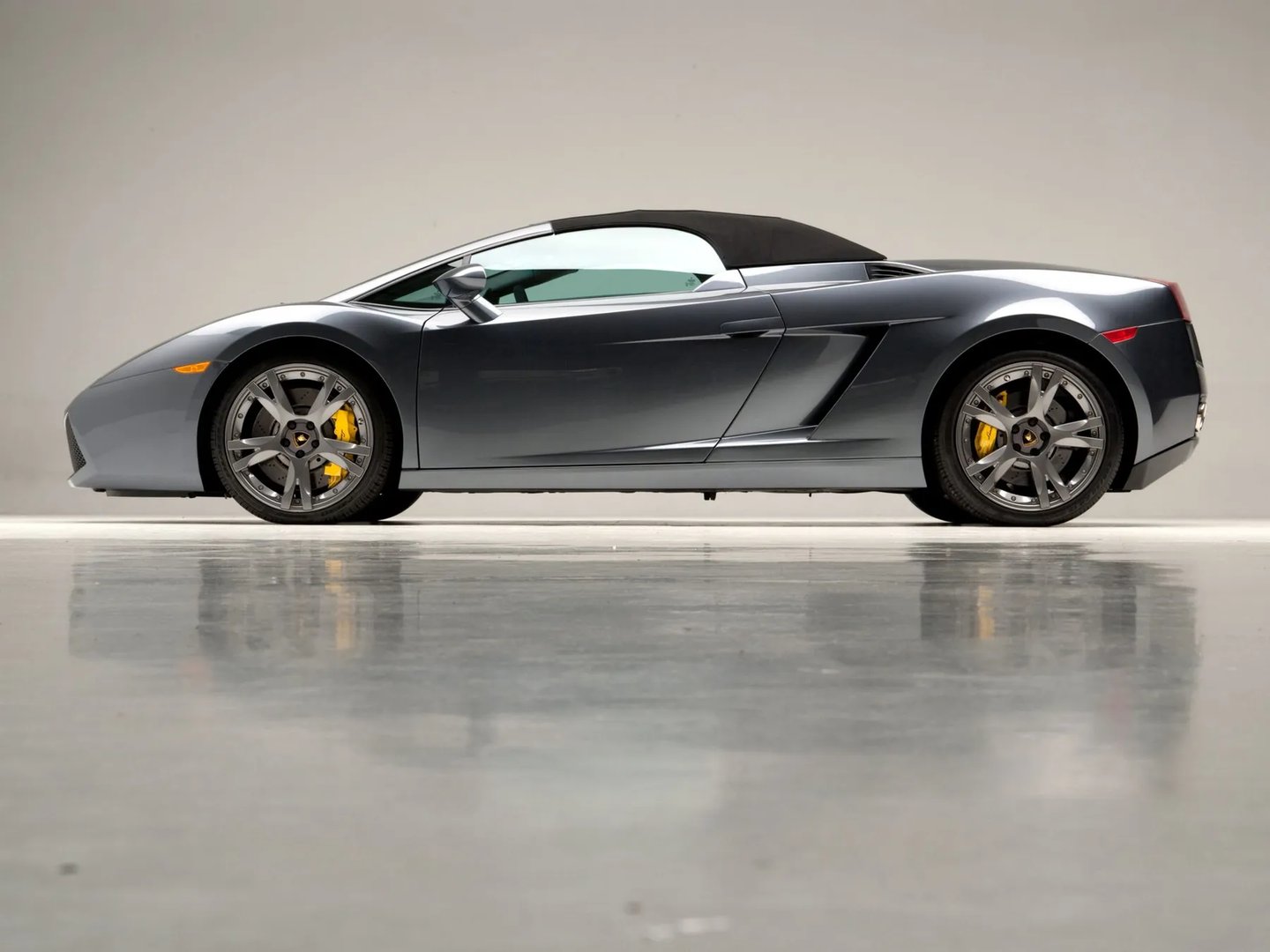 Lamborghini_Gallardo_1_generation__Roadster__9.jpg